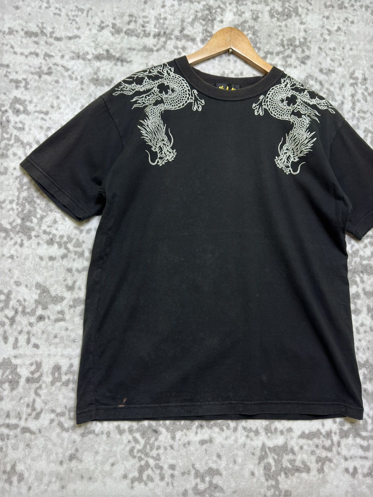 Japanese Brand Vintage Faded Wajinden Gold and Silver Dragon Tee Size US M / EU 48-50 / 2 - 3 Thumbnail