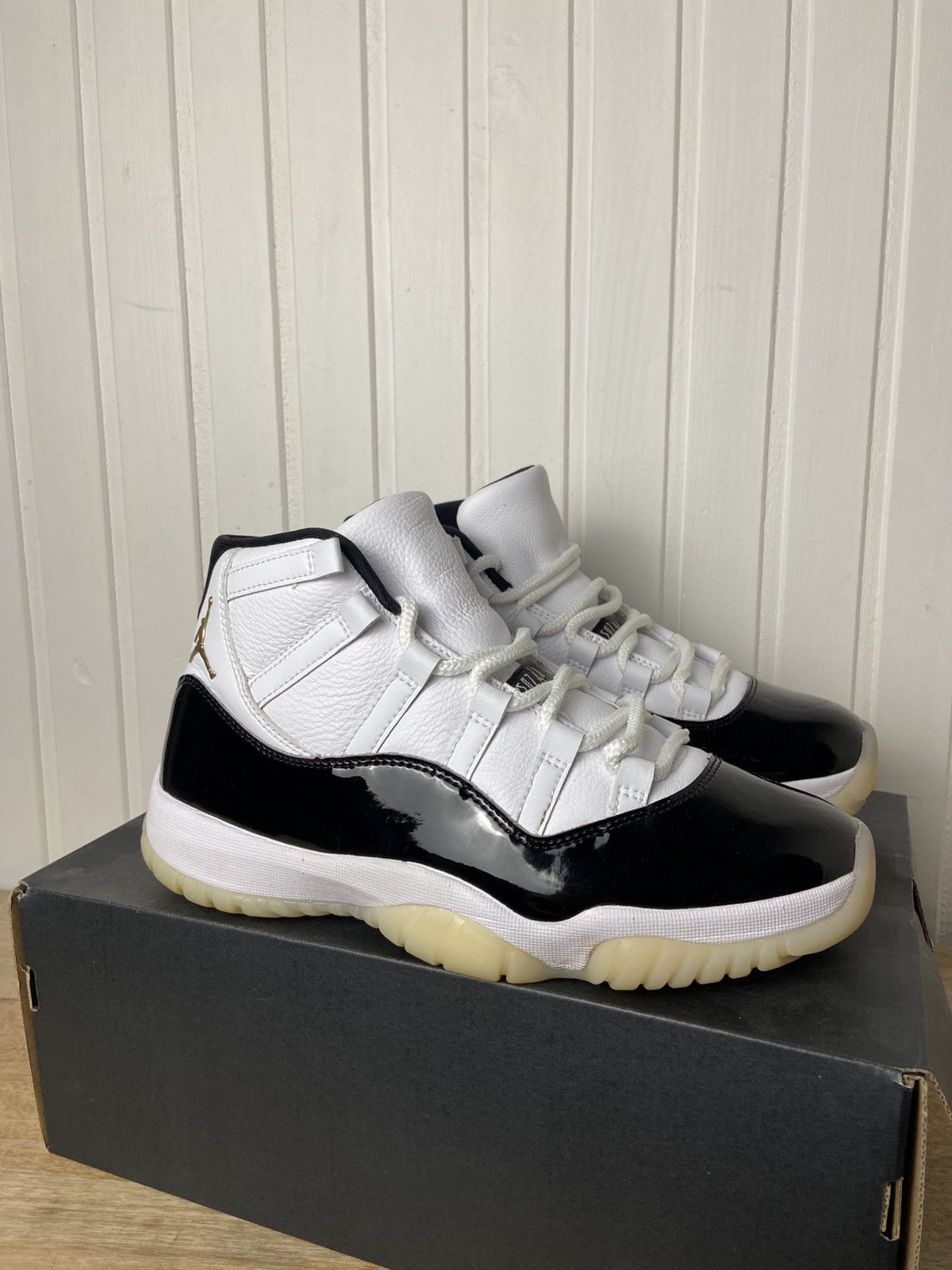 Jordan Brand Used Jordan 11 Retro Gratitude Authentic Size 8US Size US 8 / EU 41 - 1 Thumbnail