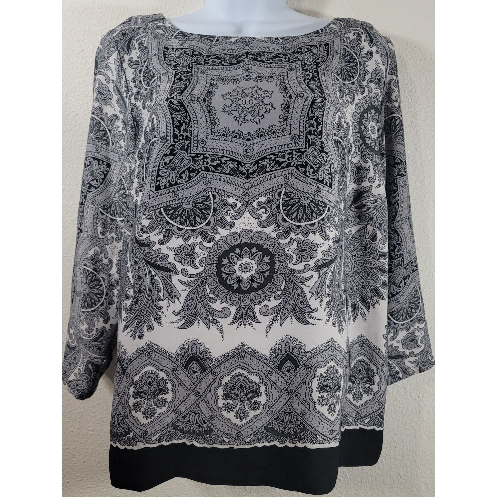 Other Willi Smith Black Gray White Floral Print Top Large Flowy Size L / US 10 / IT 46 - 1 Thumbnail
