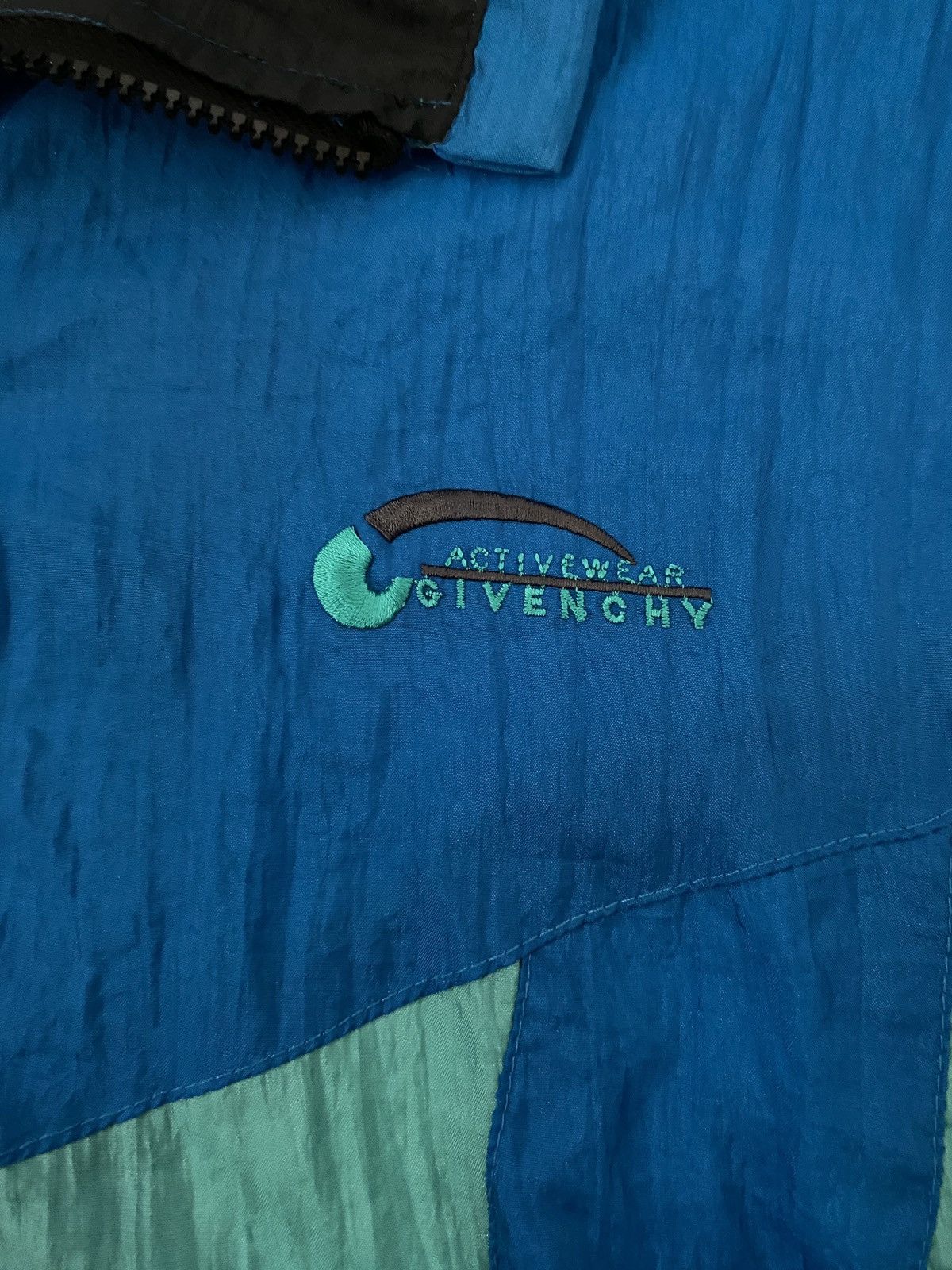 Givenchy vintage Givenchy activewear jacket Size US M / EU 48-50 / 2 - 2 Thumbnail