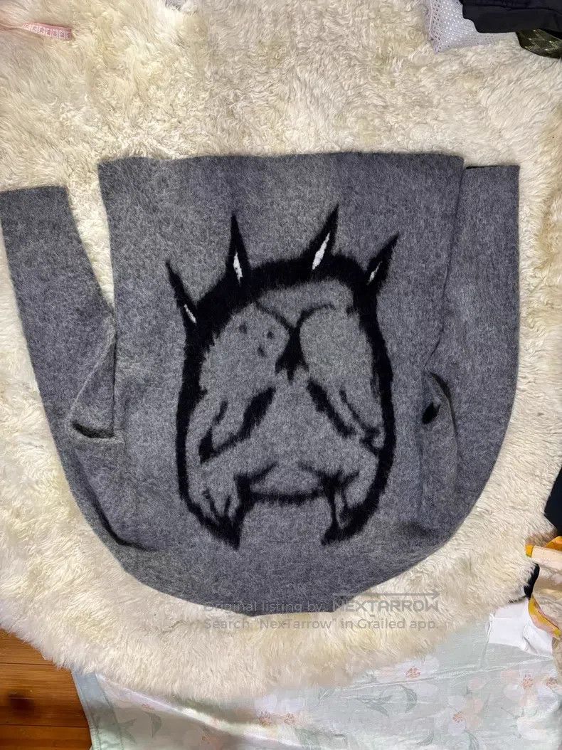 Givenchy Givenchy Grey wool sweater, size M, front black embroidery Size US M / EU 48-50 / 2 - 1 Thumbnail