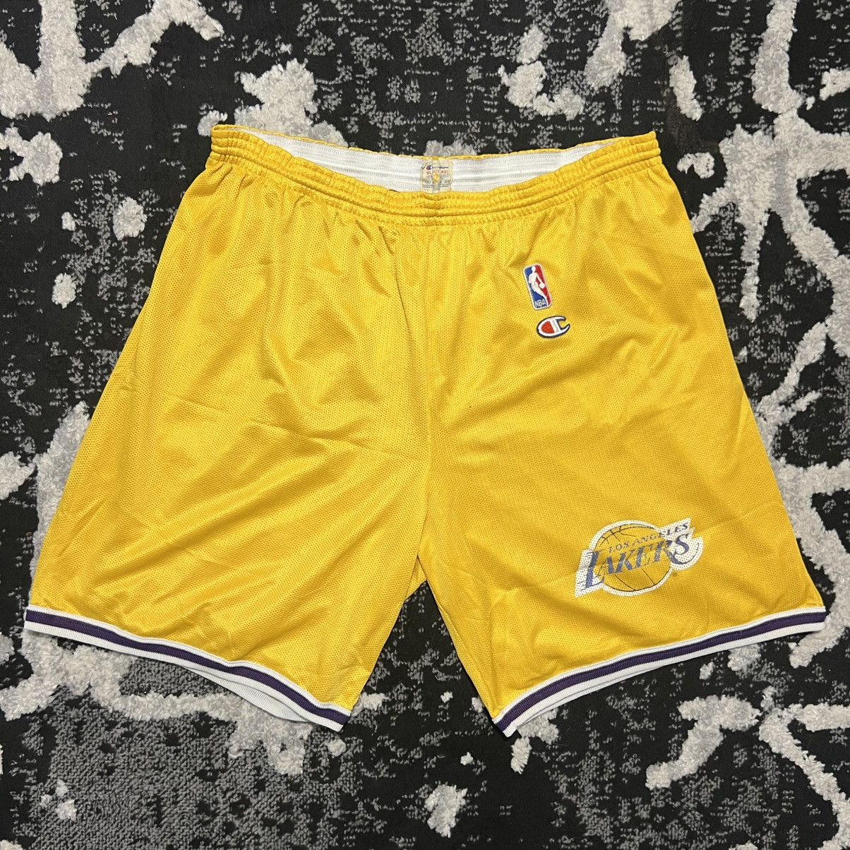 Champion Vintage 90s LA Los Angeles Lakers Champion NBA Team Shorts Size US 32 / EU 48 - 1 Thumbnail