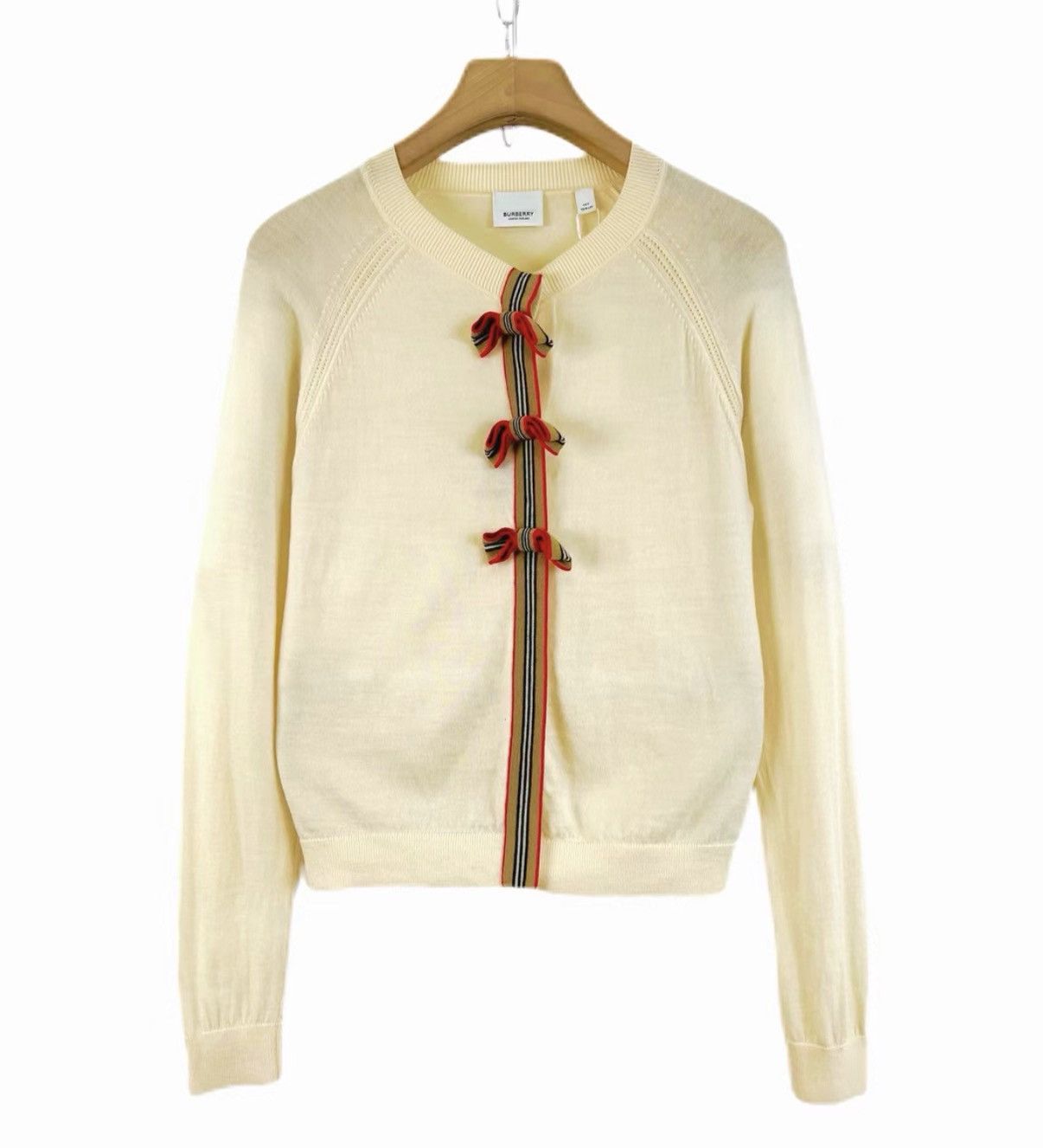 Burberry Burberry Cream 3D Bow Wool Knit Cardigan K12 Size S / US 4 / IT 40 - 1 Thumbnail