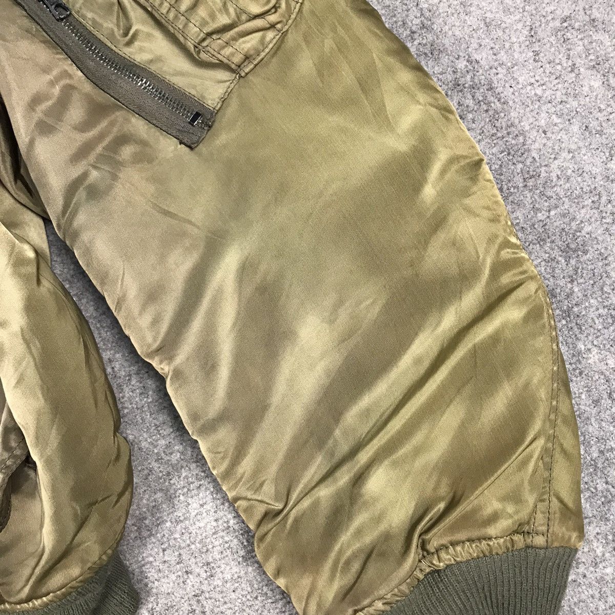 Avirex AVIREX MA-1 VF-117 PRIVATEERS SUN FADED BOMBER JACKET Size US L / EU 52-54 / 3 - 7 Thumbnail