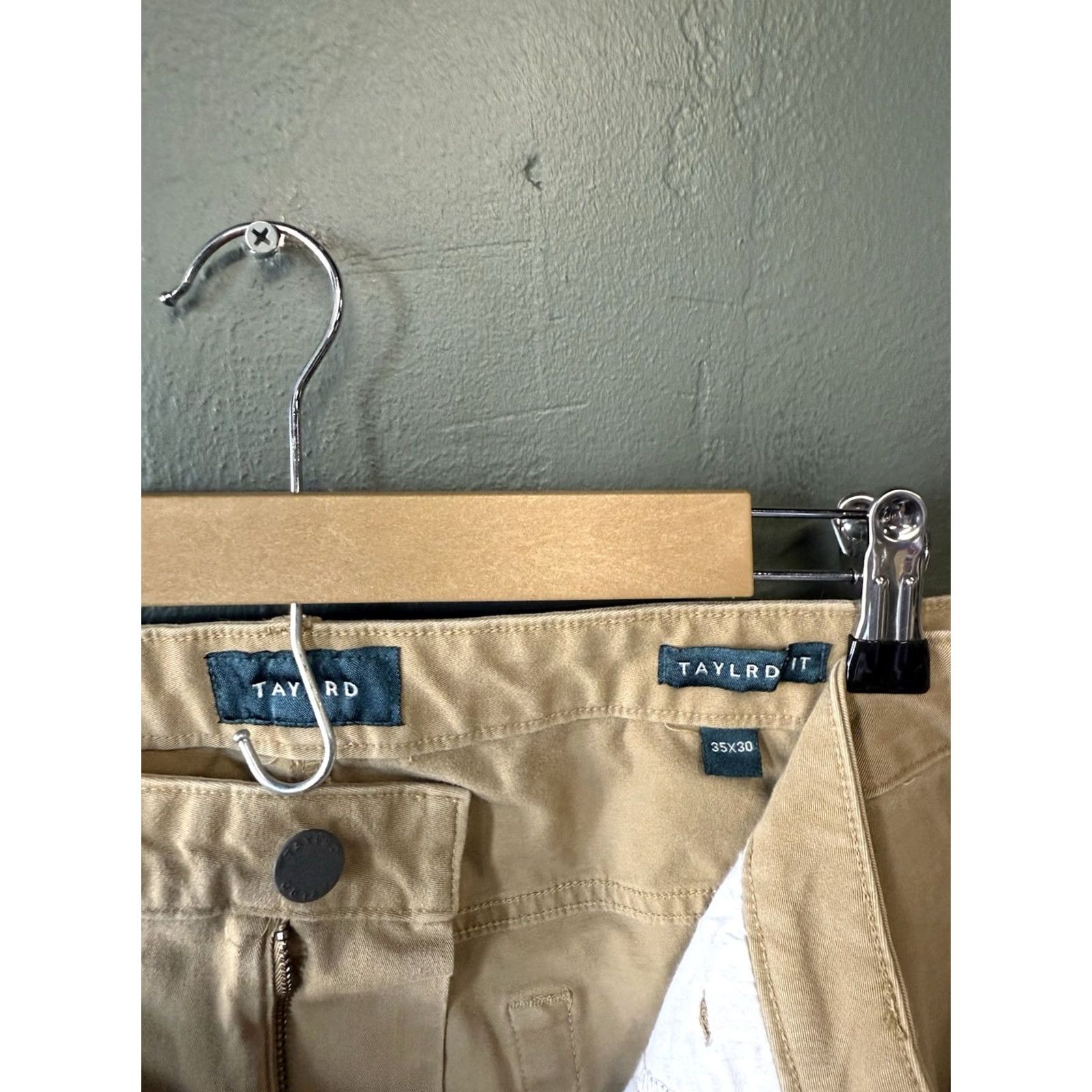 Vintage Taylrd Mens Brown Chino Pants 35 x 30 Regular Pants Brown Taylrd Mens Chino Pants 35 30 Inseam 30 Size 35 Regular Brown Mens Size US 35 - 3 Thumbnail