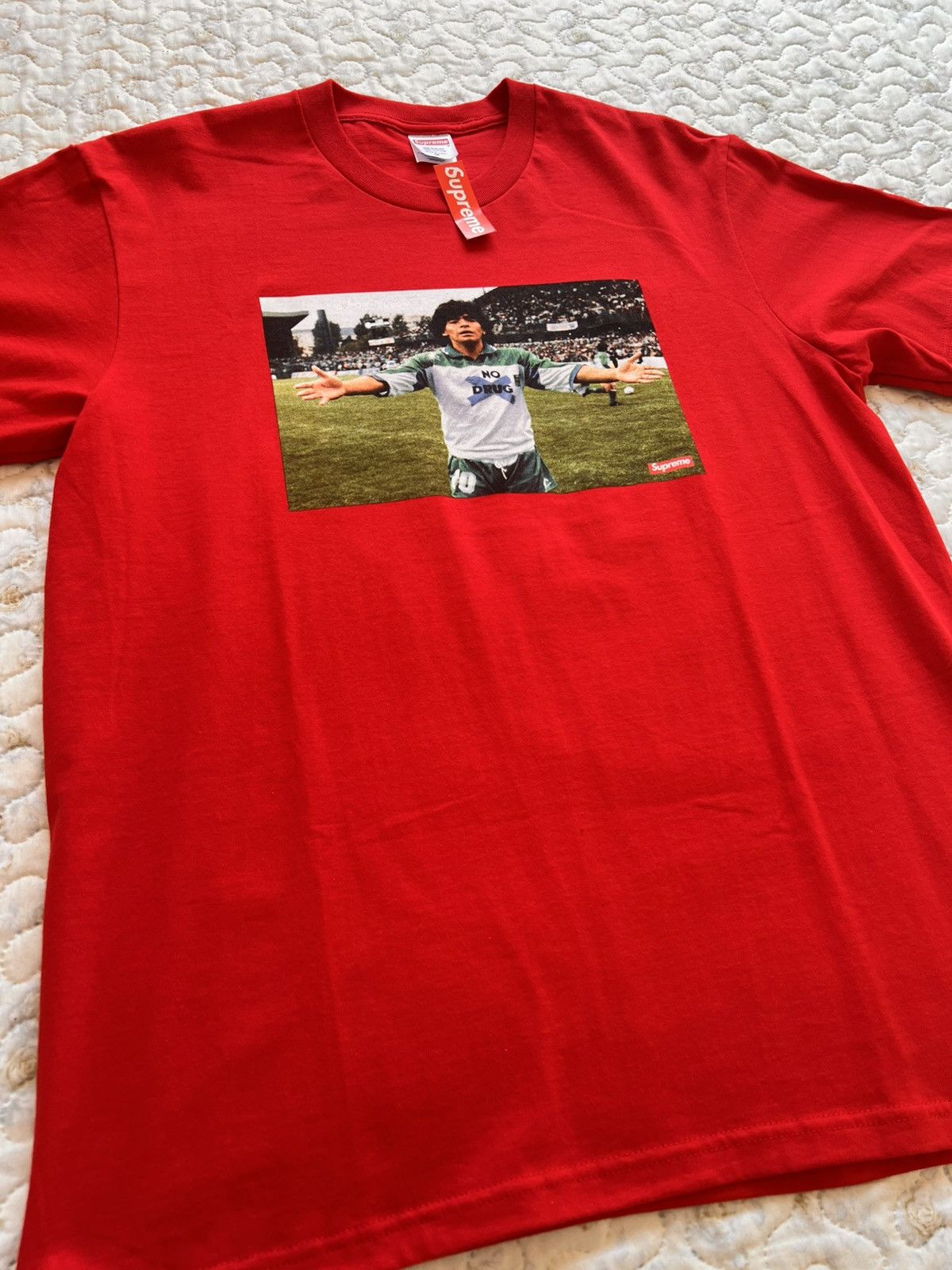 Supreme M Supreme x Diego Maradona photo tee Tshirt red box logo Size US M / EU 48-50 / 2 - 10 Thumbnail