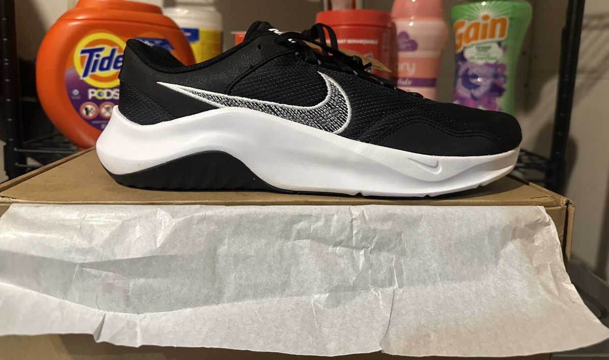 Nike Nike Legend Essential 3 Training Shoes Size US 11 / EU 44 - 7 Thumbnail