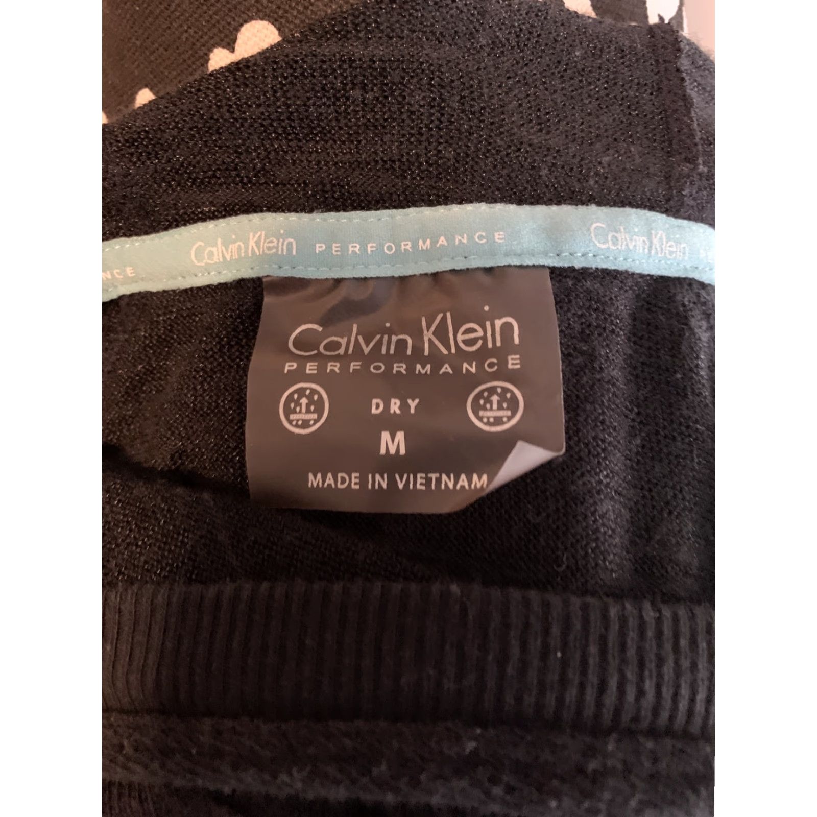 Calvin Klein Calvin Klein Performance Hooded Pullover Long Sleeve M Women Black Quick Dry Gym Training Cross Training CrossFit Yoga V-Neck Size M / US 6-8 / IT 42-44 - 5 Thumbnail