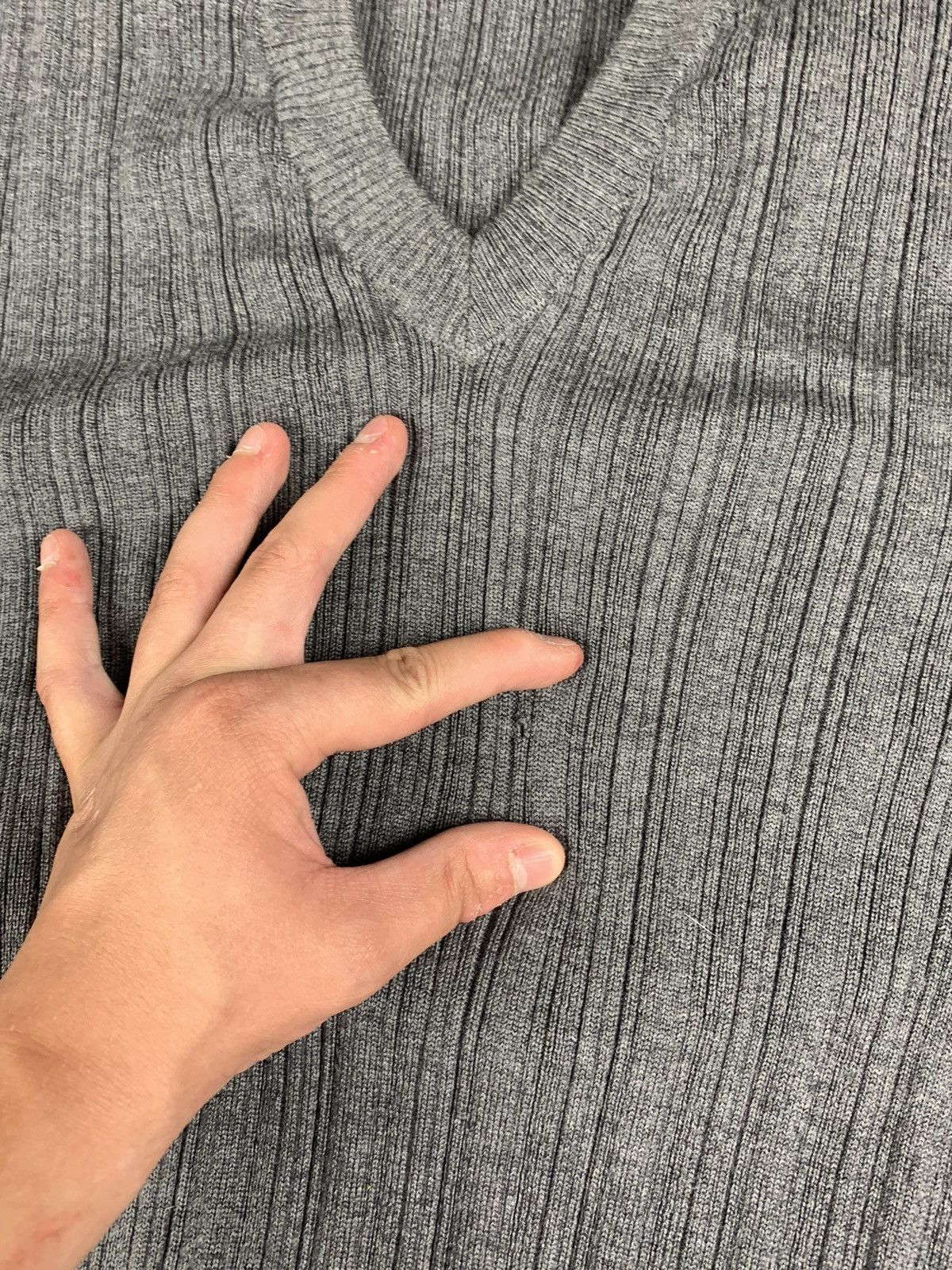 Dolce & Gabbana D&G Dolce Gabbana Y2K Knit Sweater Gray V-Neck Size L Size US L / EU 52-54 / 3 - 10 Thumbnail