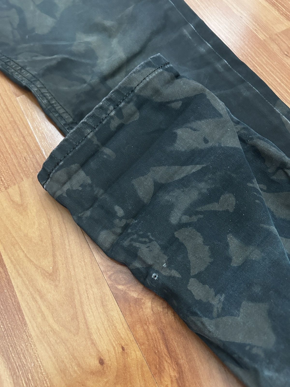 Diesel × Diesel Black Gold Diesel Thavar « Faces » slim pants 31W x32L Size US 31 - 14 Thumbnail