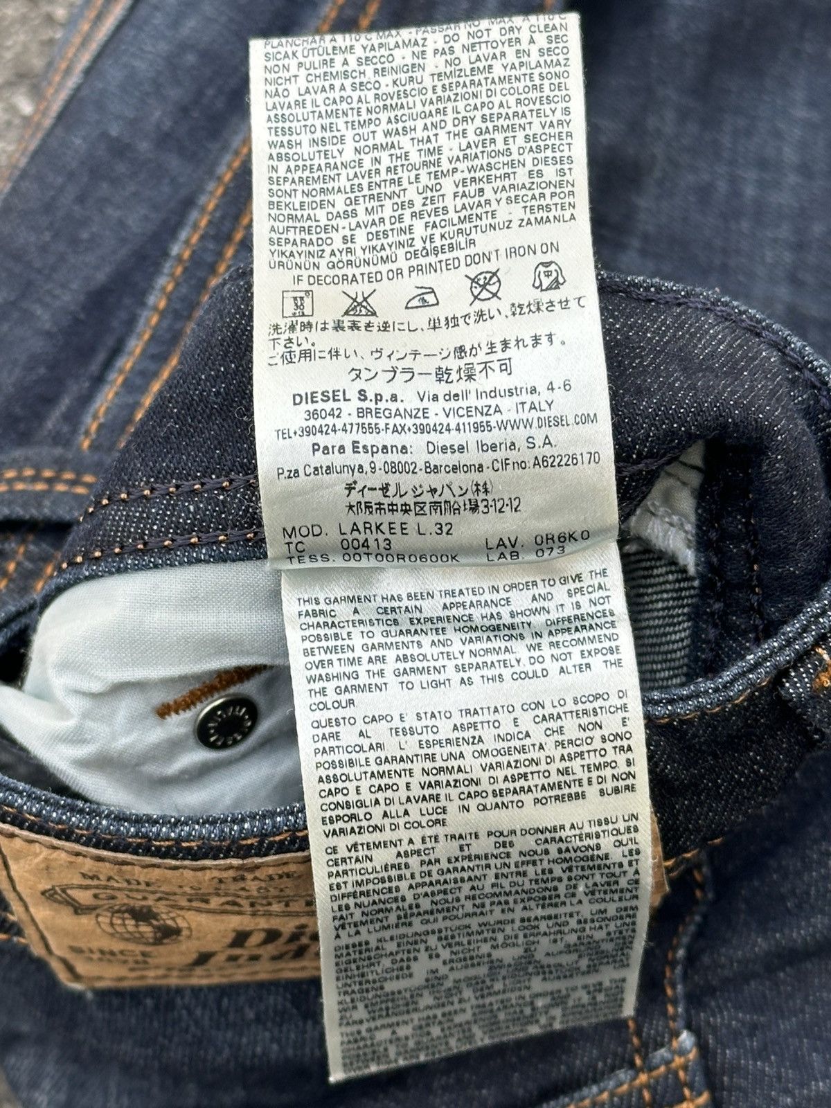 Diesel DIESEL 'Only The Brave' - MENS VINTAGE BLUE DENIM JEANS. Size US 30 / EU 46 - 18 Thumbnail