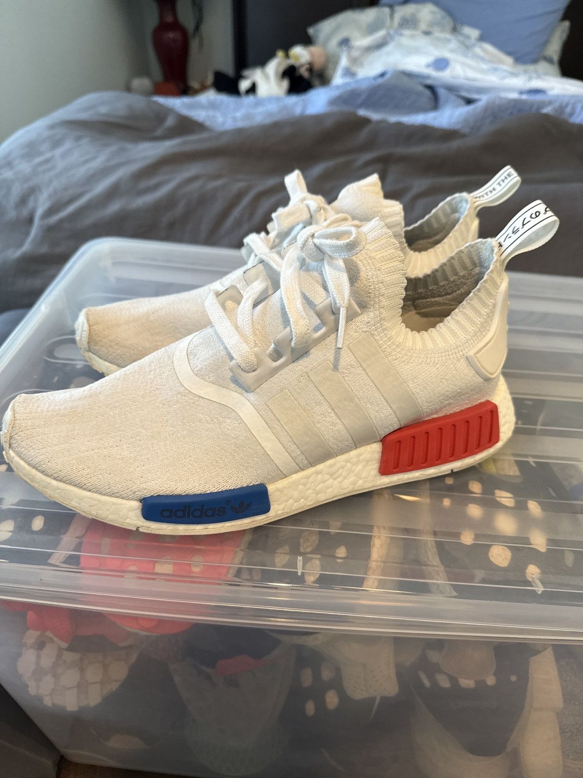 Adidas Adidas NMD r1 vintage white Size US 10 / EU 43 - 5 Thumbnail