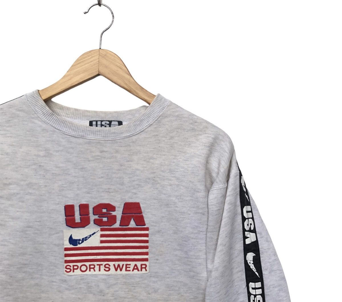 Vintage Vintage 90s Nike Side Tape Spell Out Big Logo Sweatshirt | S Size US S / EU 44-46 / 1 - 2 Thumbnail