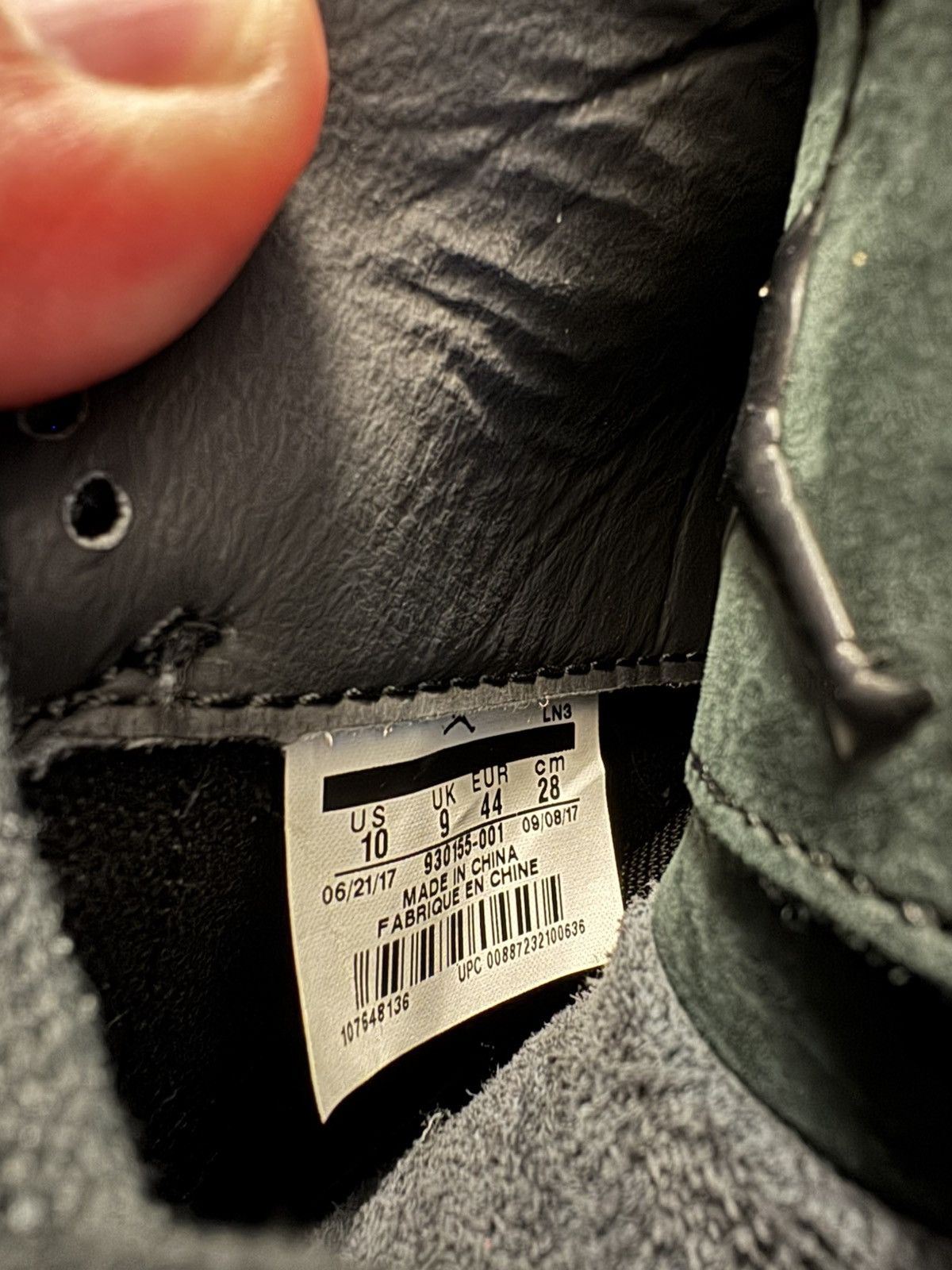 Jordan Brand × Kaws Jordan 4 Kaws Size US 10 / EU 43 - 4 Thumbnail