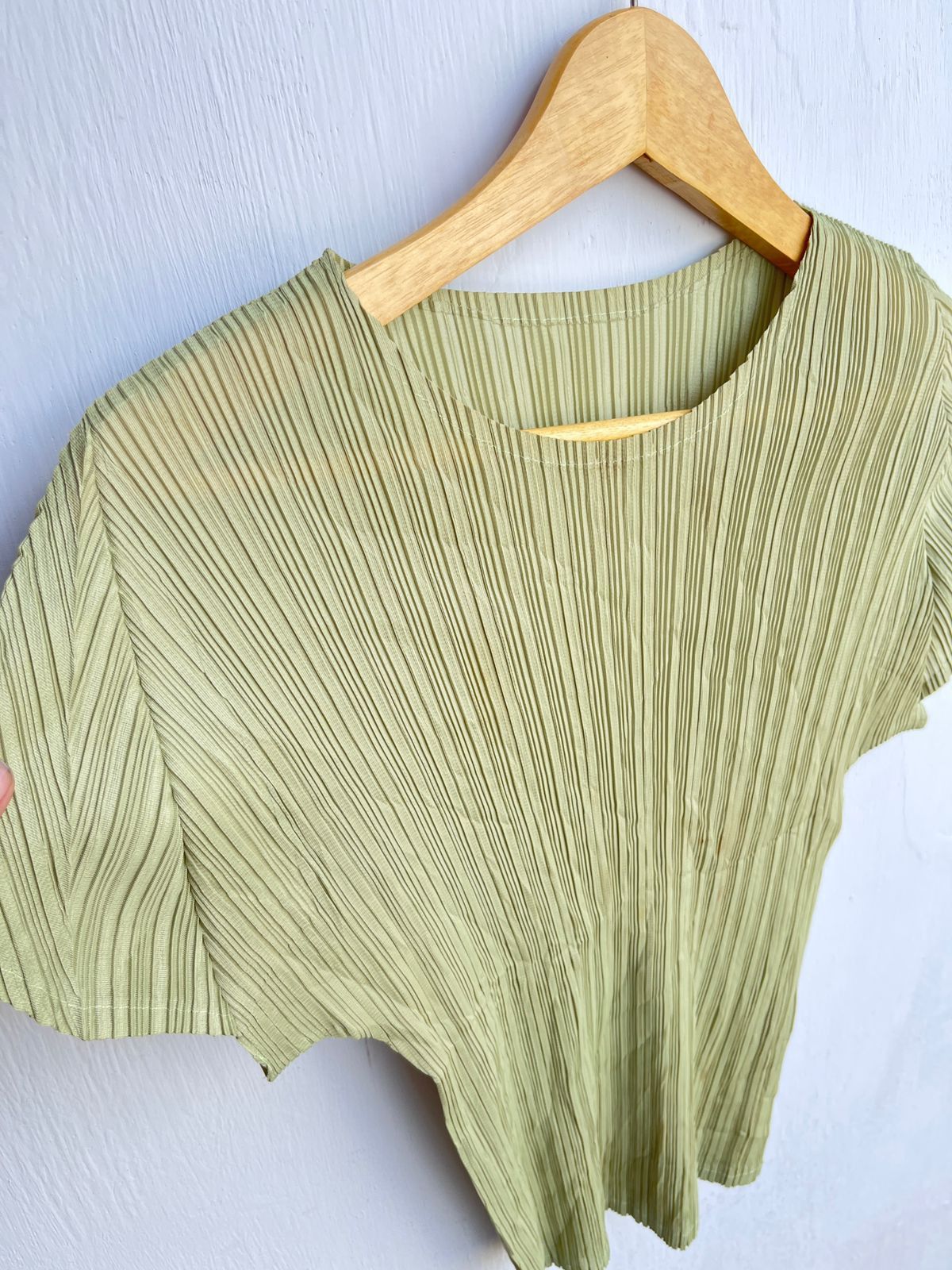 Japanese Brand Issey Miyake Style Pleated Plisse Short Sleeve Sage Green Size US S / EU 44-46 / 1 - 5 Thumbnail