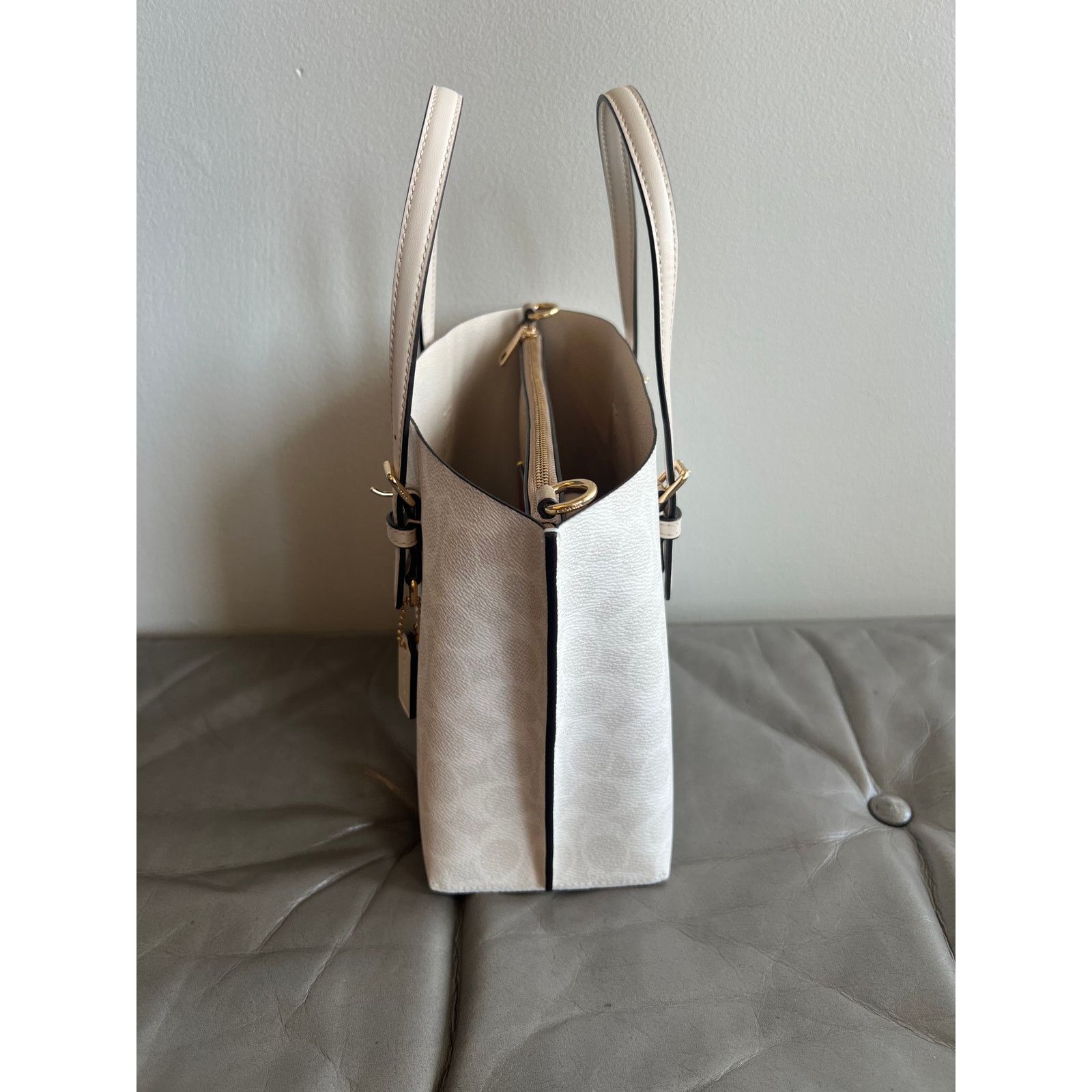 Coach Coach CV965 Mollie Tote Bag 25 In Signature Canvas IN Chalk Size ONE SIZE - 3 Thumbnail