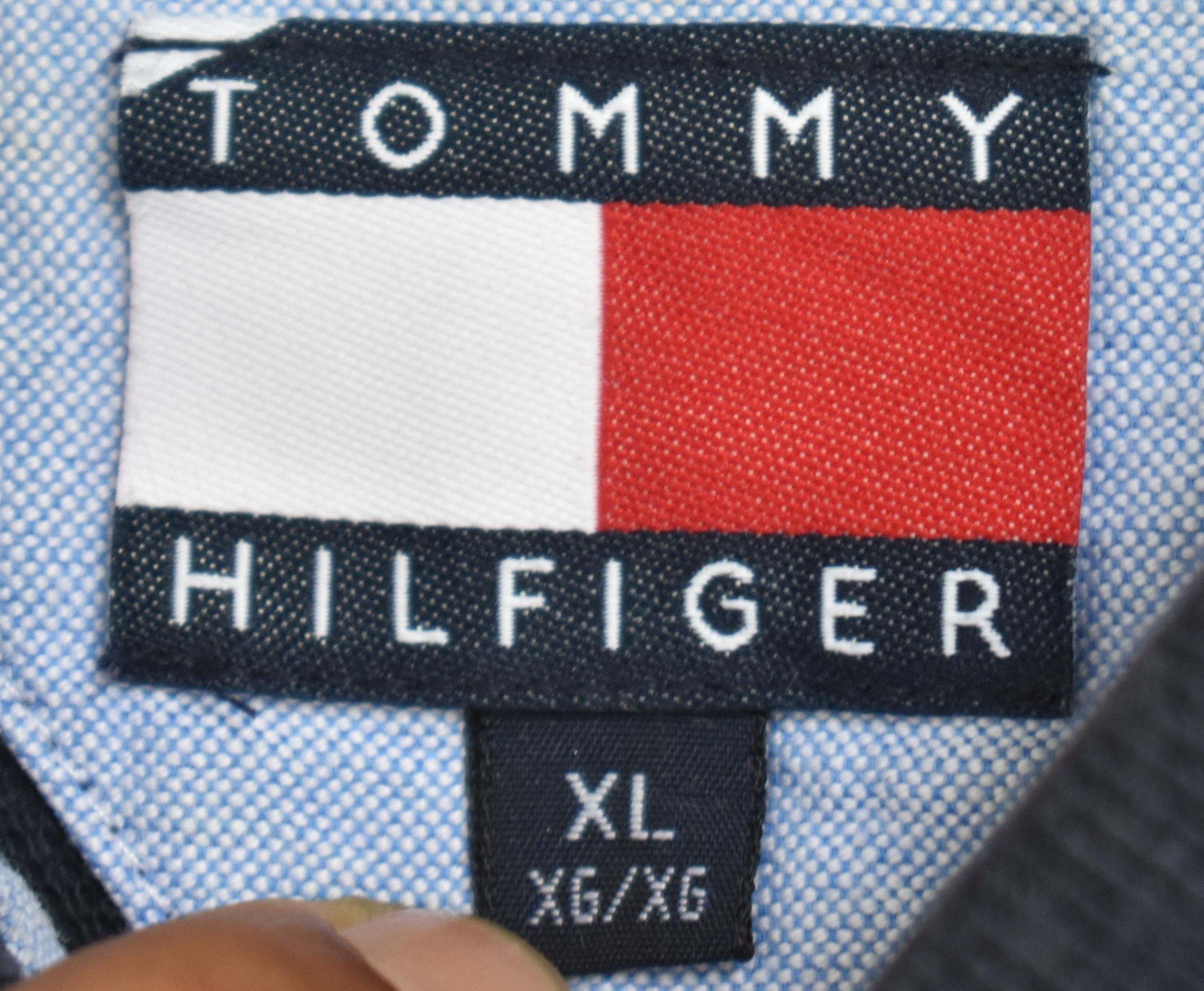 Tommy Hilfiger × Vintage Vintage Tommy Hilfiger Multicolour Stripe Polo A078 Size US L / EU 52-54 / 3 - 6 Thumbnail