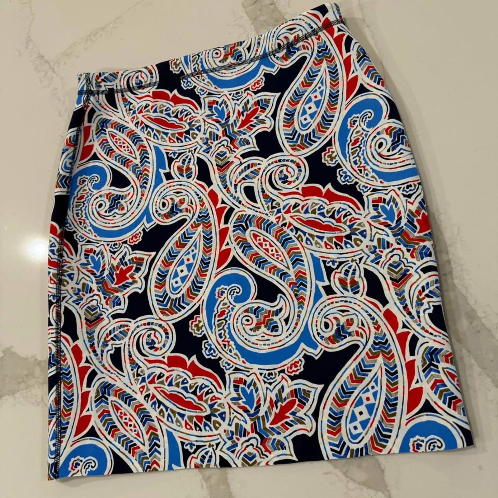 J.McLaughlin J.McLaughlin Reversible Pencil Skirt Womens M Paisley/Geo Size 30" / US 8 / IT 44 - 2 Thumbnail