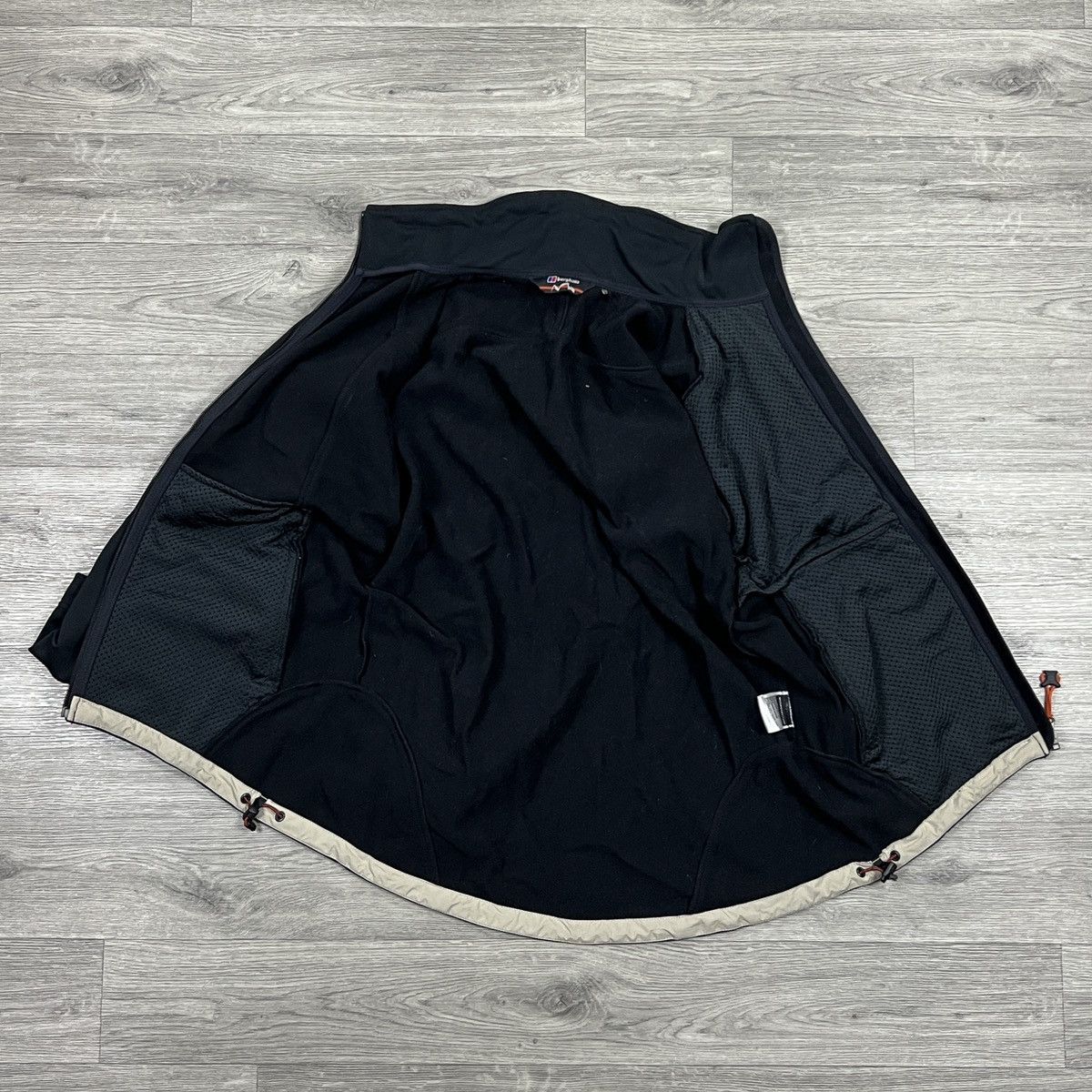Berghaus Berghaus Windstopper Softshell Jacket Black Technical Coat Size US L / EU 52-54 / 3 - 8 Thumbnail