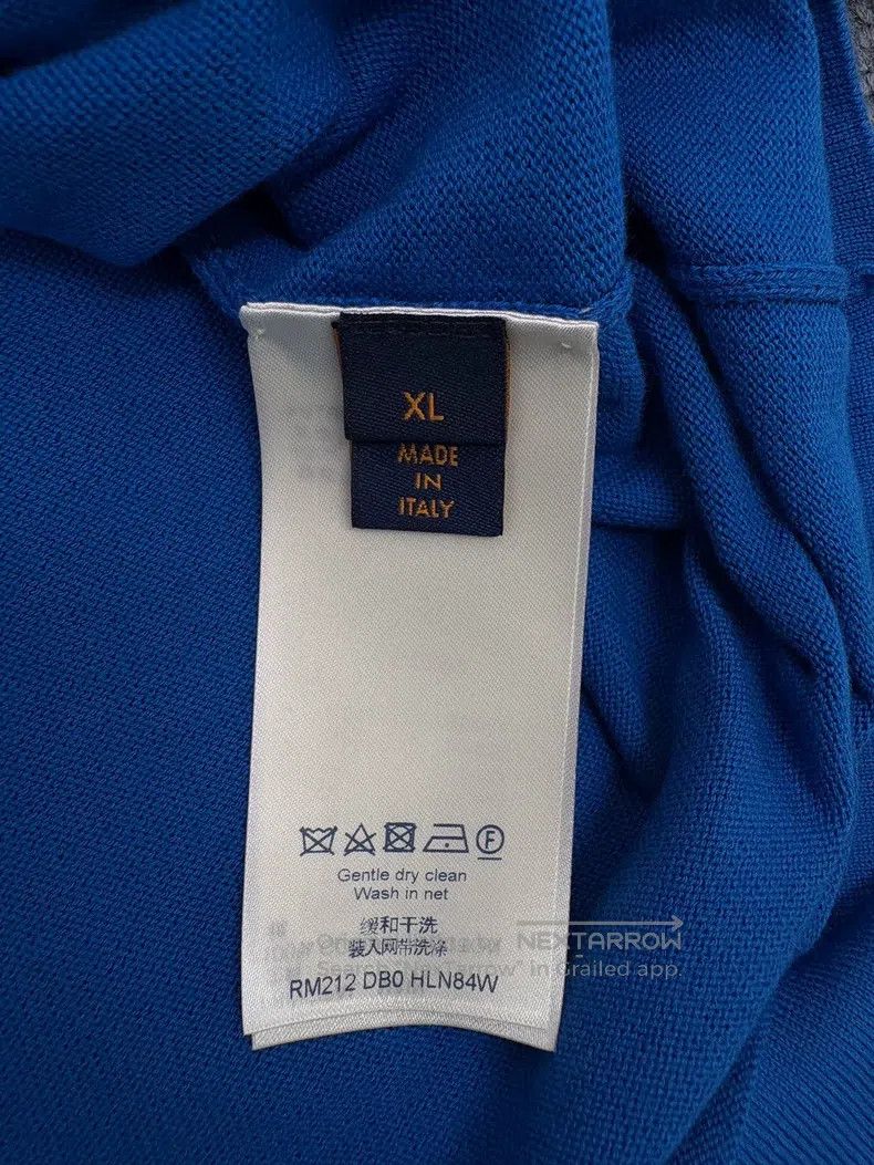 Louis Vuitton Louis Vuitton Blue and white knitted logo short sleeve Size US XL / EU 56 / 4 - 6 Thumbnail
