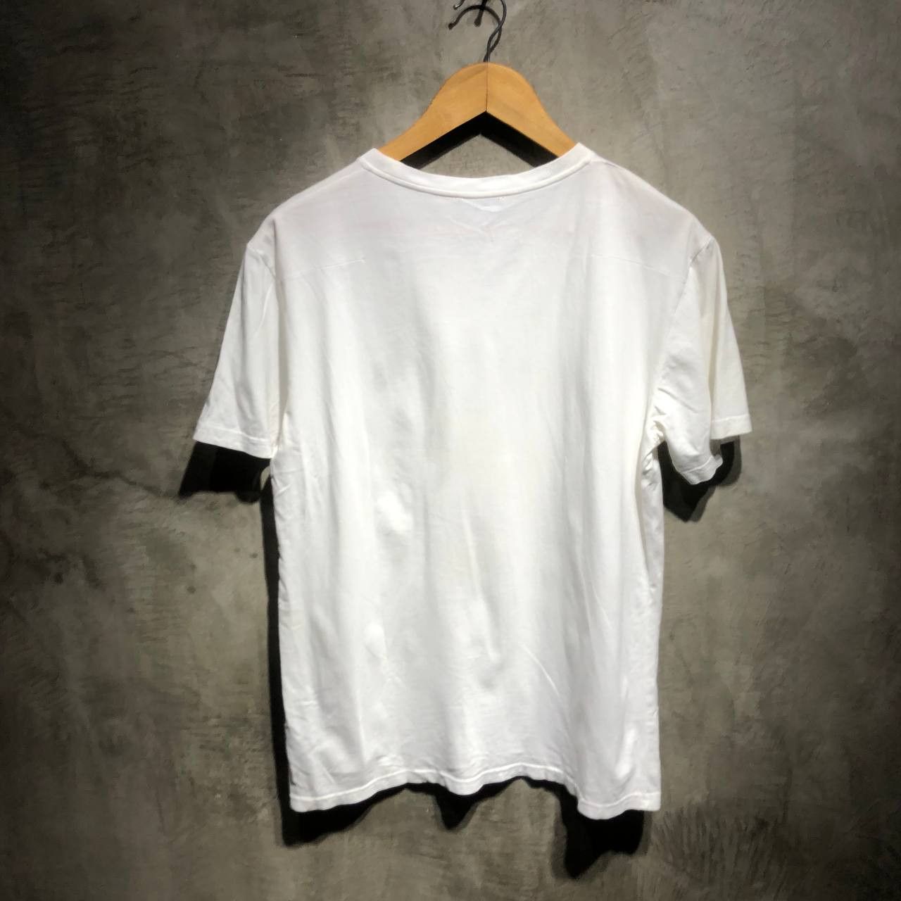Dior × Kaws Dior X Kaws Bee small embroidered tee Size US M / EU 48-50 / 2 - 5 Thumbnail