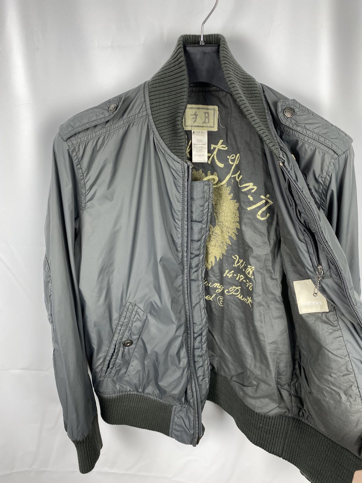 Diesel × Vintage Vintage Diesel 00s Bomber Jacket Men Y2K size M Size US M / EU 48-50 / 2 - 11 Thumbnail