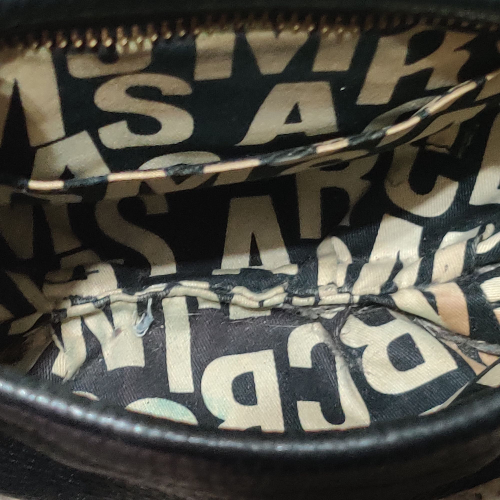 Marc by Marc Jacobs Marc by Marc Jacobs Black Crossbody Bag 9.5x6.5 Gold Hardwar Size ONE SIZE - 5 Thumbnail
