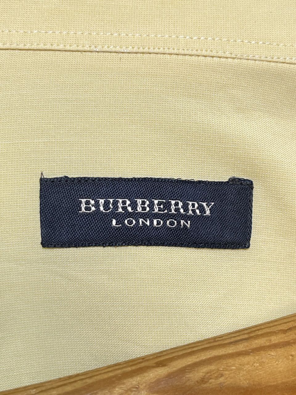 Burberry 🔥 yellow shirt Burberry london size L Size US L / EU 52-54 / 3 - 6 Thumbnail