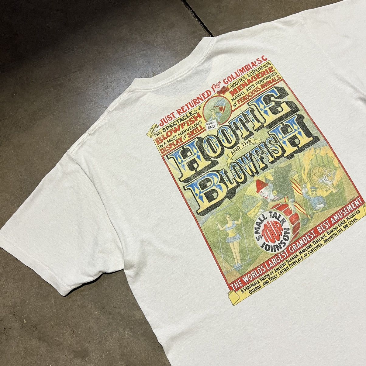 Band Tees Vintage Hootie and the Blowfish band Tee Small Talk Johnson Size US XL / EU 56 / 4 - 3 Thumbnail