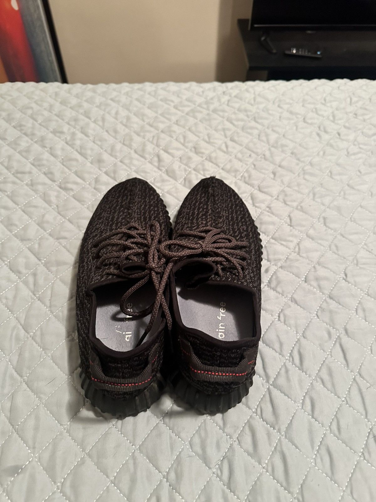 Yeezy Yeezy 350 Pirate Black Size US 12 / EU 45 - 3 Thumbnail