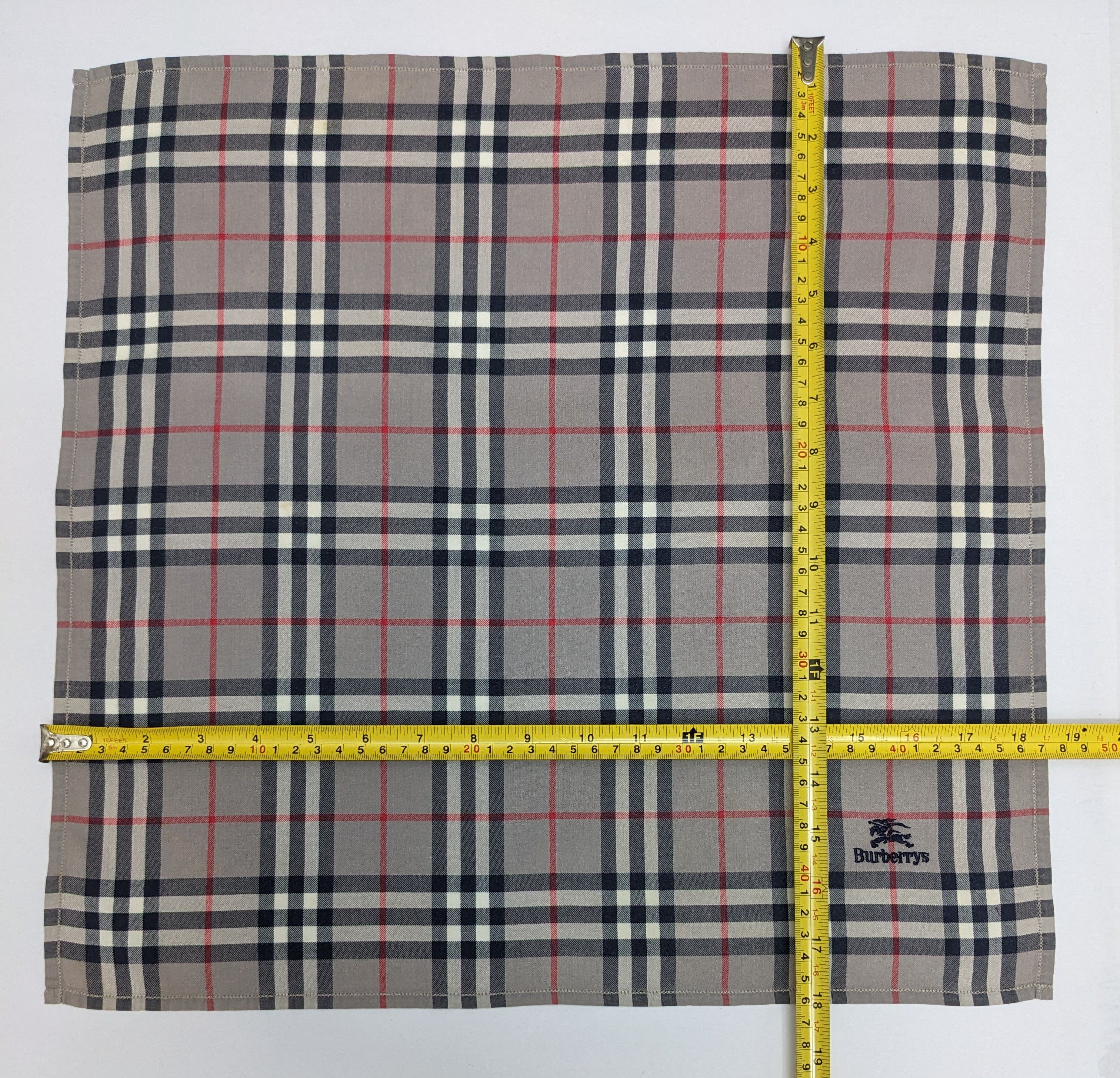 Burberry Vintage Burberrys Handkerchief Classic Nova Check Size ONE SIZE - 4 Thumbnail