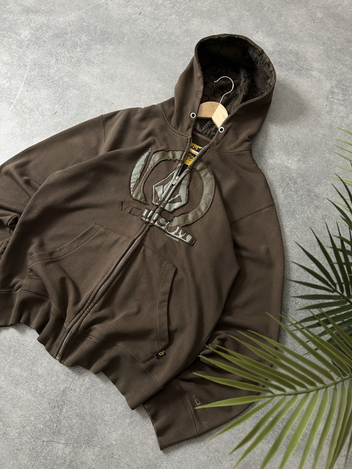 Volcom Vintage Volcom Brown Distressed zip-hoodies y2k style Size US L / EU 52-54 / 3 - 3 Thumbnail