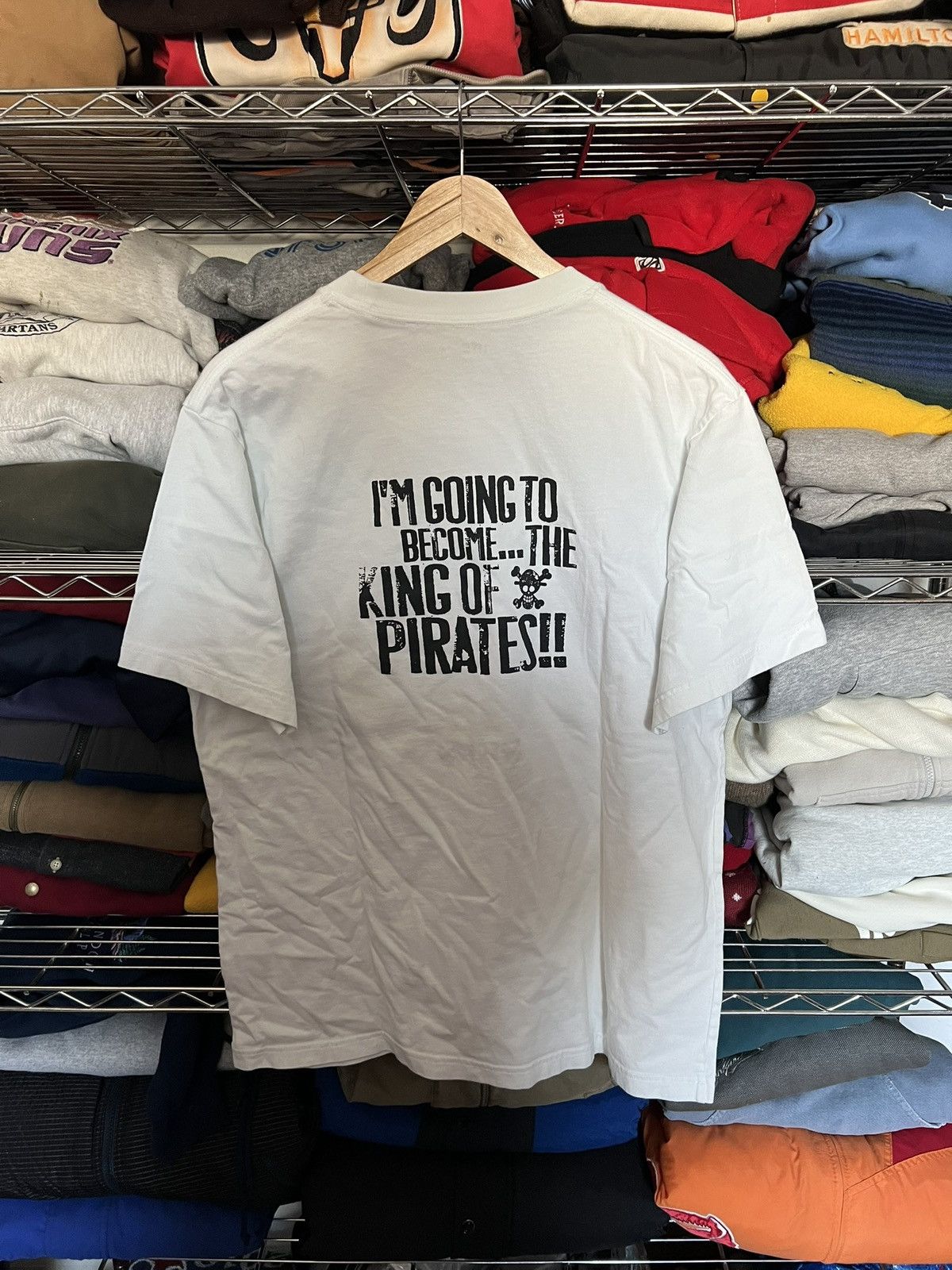 One Piece × Uniqlo Uniqlo One Piece Pirates Collab Anime Shirt Size US L / EU 52-54 / 3 - 3 Thumbnail