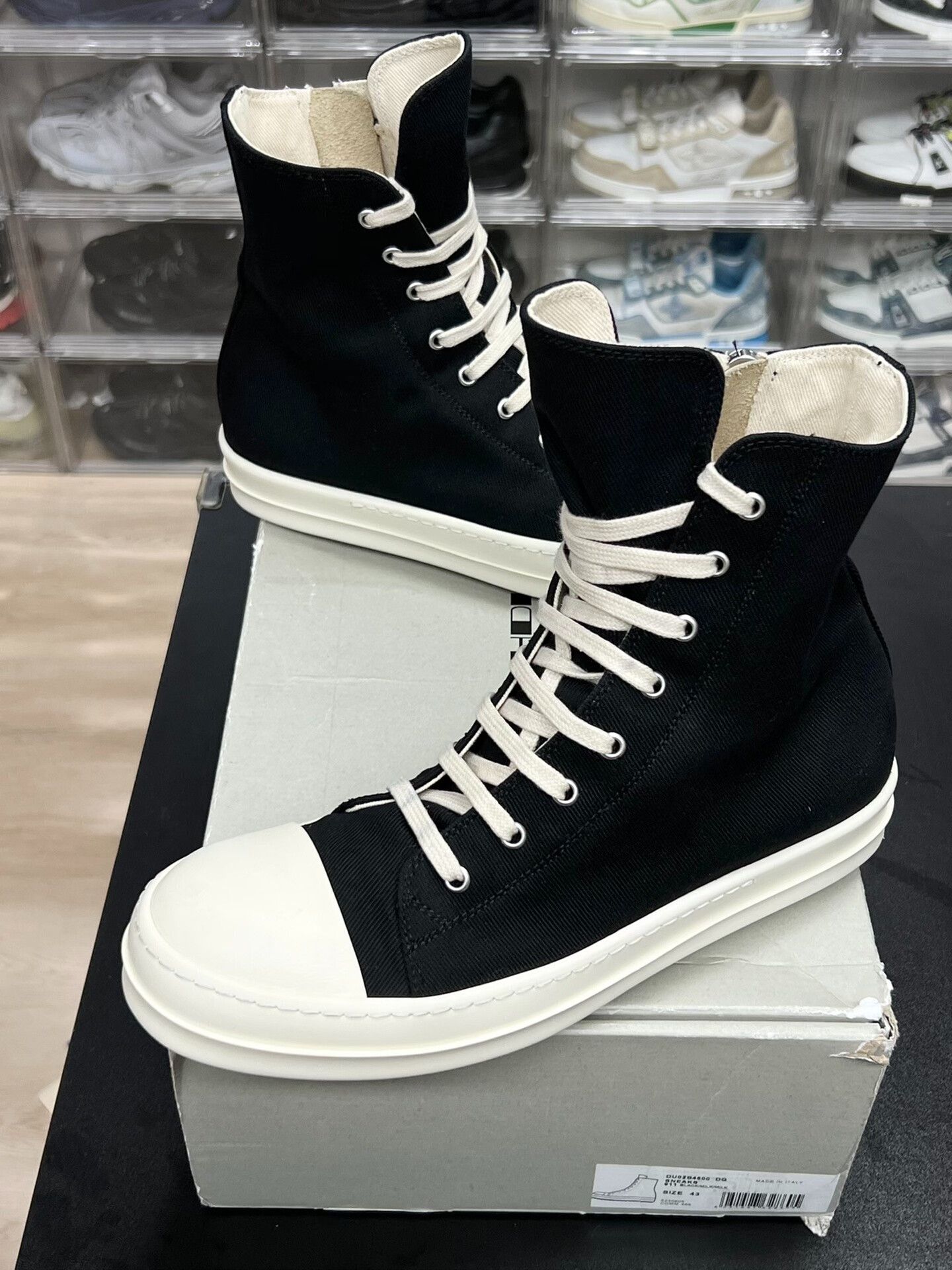 Rick Owens Rick Owens Black Lowtop Sneakers 10 Men Size US 10 / EU 43 - 1 Thumbnail