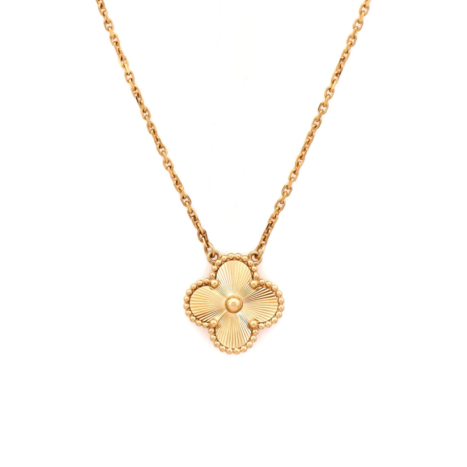 Van Cleef & Arpels Vintage Alhambra Pendant Necklace Size ONE SIZE - 1 Thumbnail