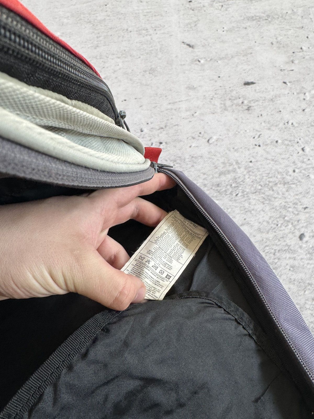 Nike × Vintage NIKE VINTAGE BASIC LOGO 00s 90s PINTEREST STYLE SLING BAG Size ONE SIZE - 9 Thumbnail
