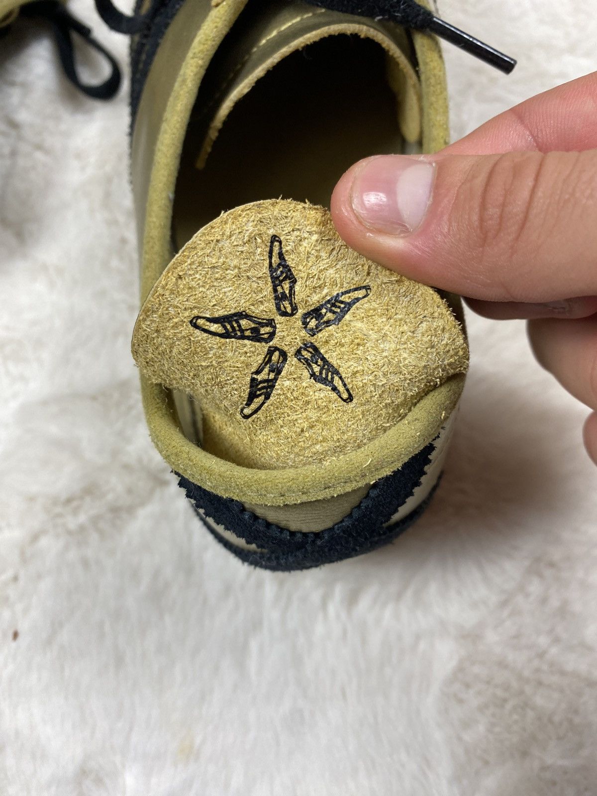 Adidas Rare Adidas Special Gold Edition – Vintage Vibes Only Size US 11 / EU 44 - 9 Thumbnail
