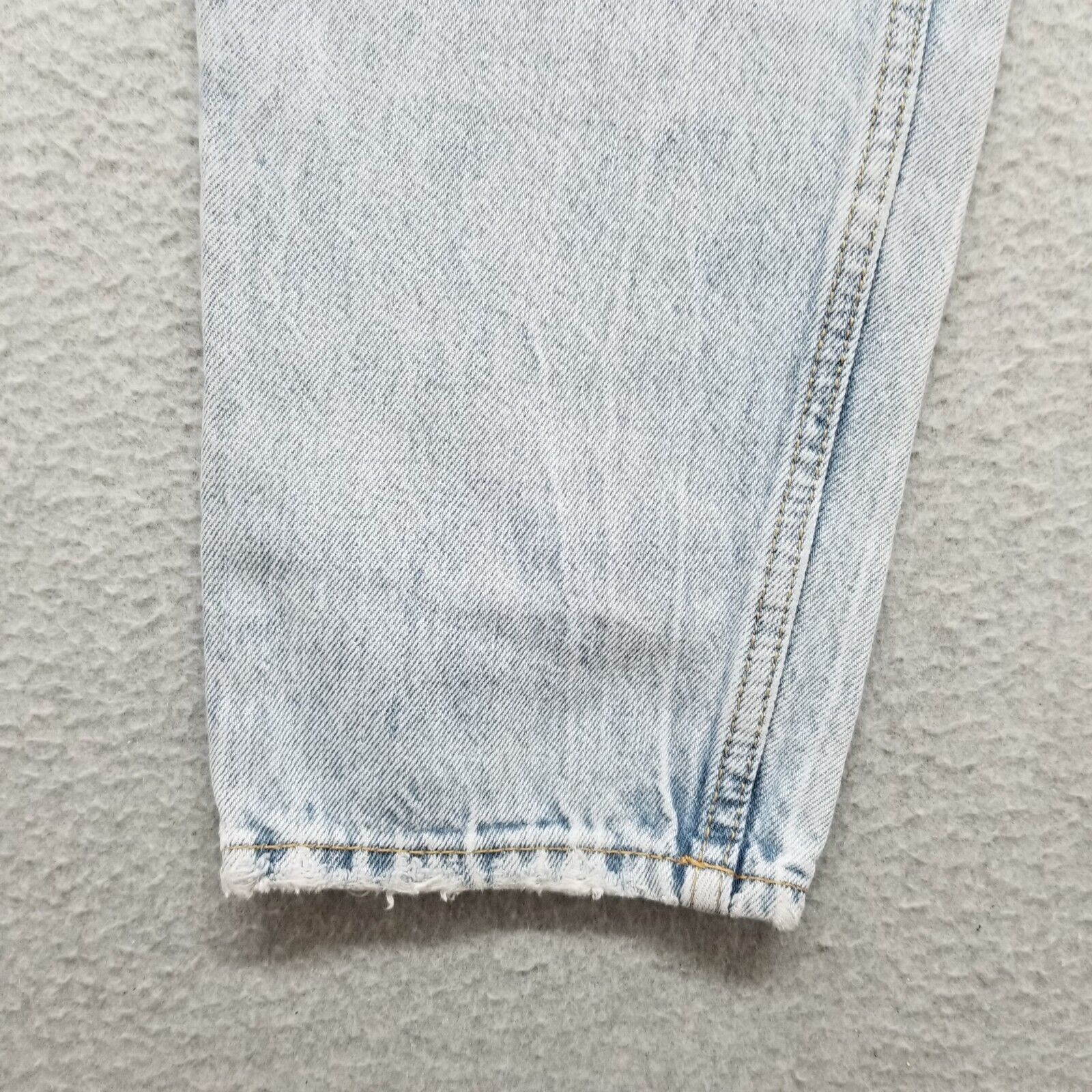 Zara Zara Jeans Womens 27x26 Blue Denim Tapered Distressed Size 27" / US 4 / IT 40 - 2 Thumbnail