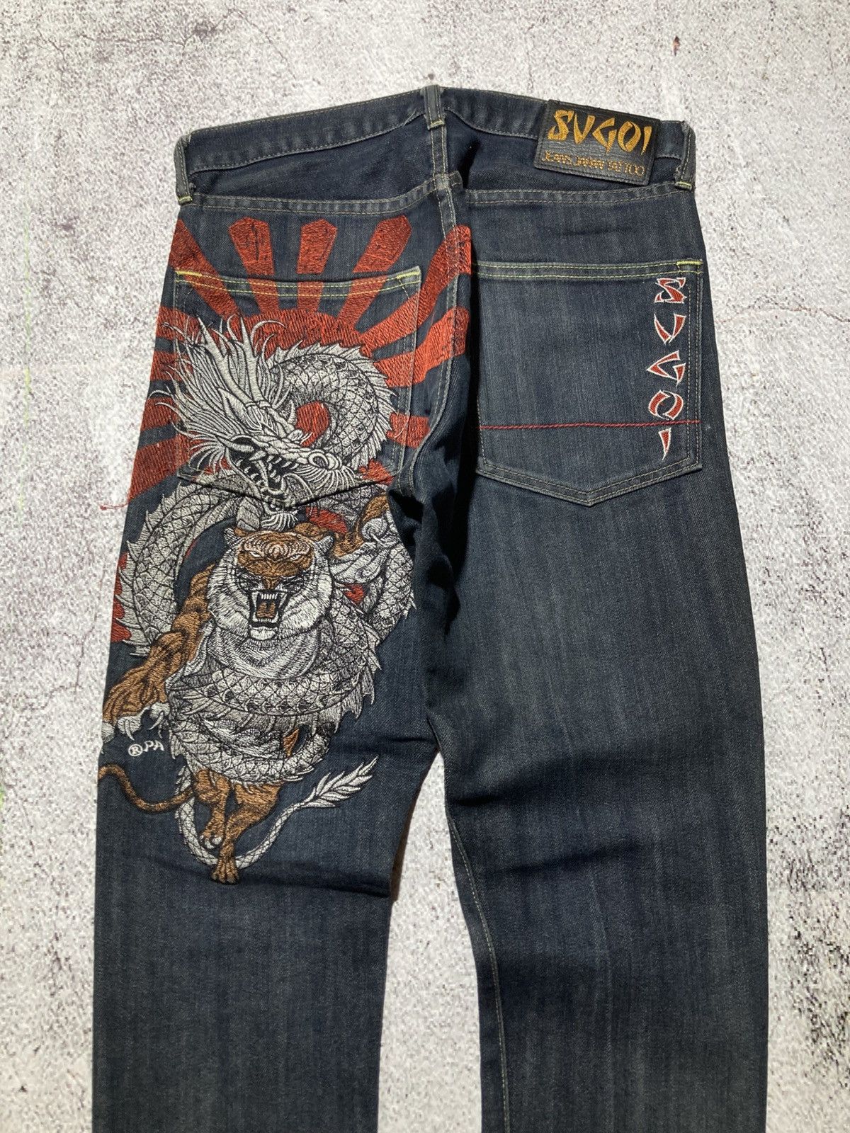 Japanese Brand 2000s Sugoi Tatto Embroidery Dragon Tiger Denim Jeans Size US 29 - 2 Thumbnail
