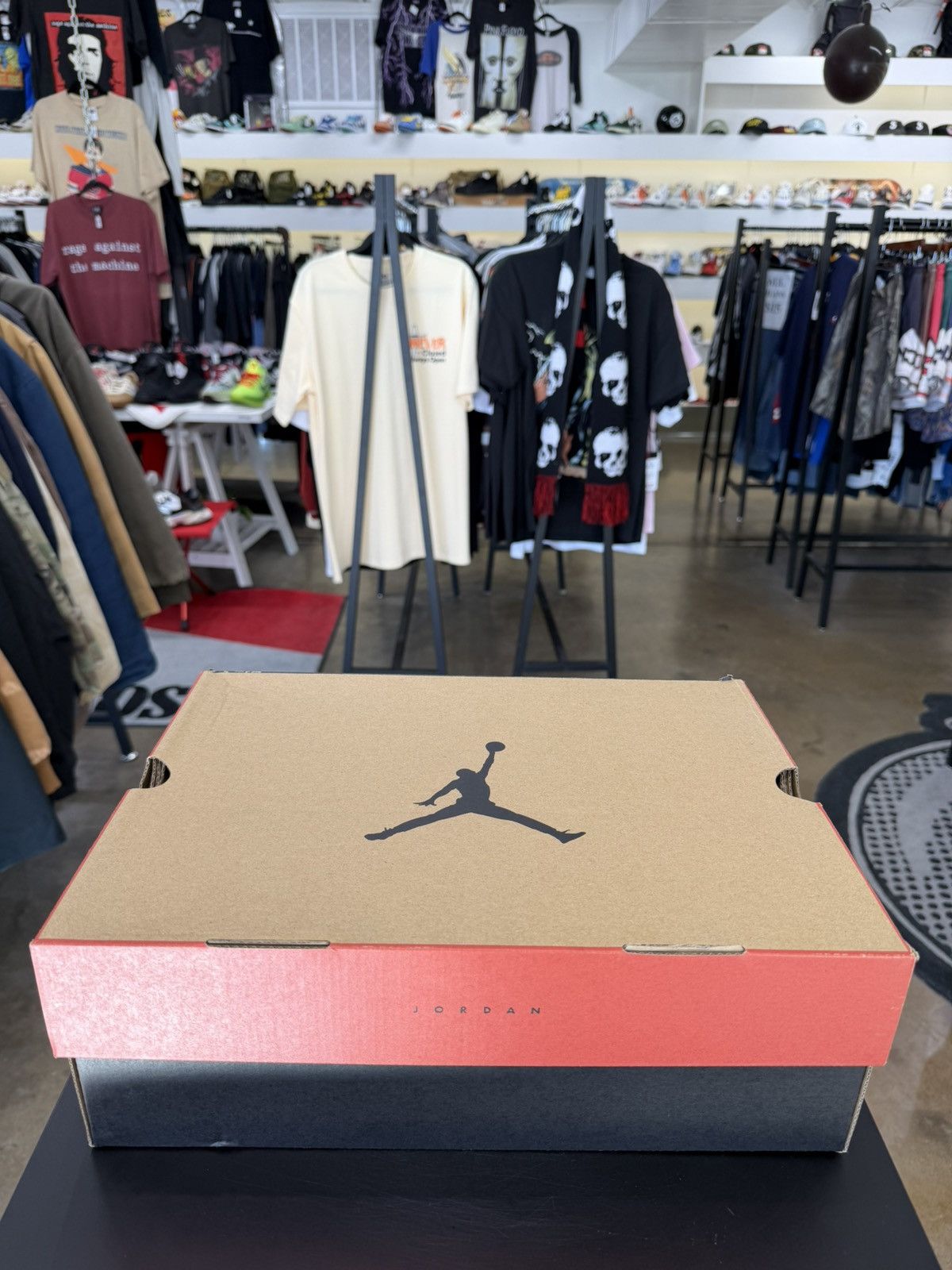 Jordan Brand Air Jordan 12 Playoffs Size 8.5 (2022) Size US 8.5 / EU 41-42 - 14 Thumbnail