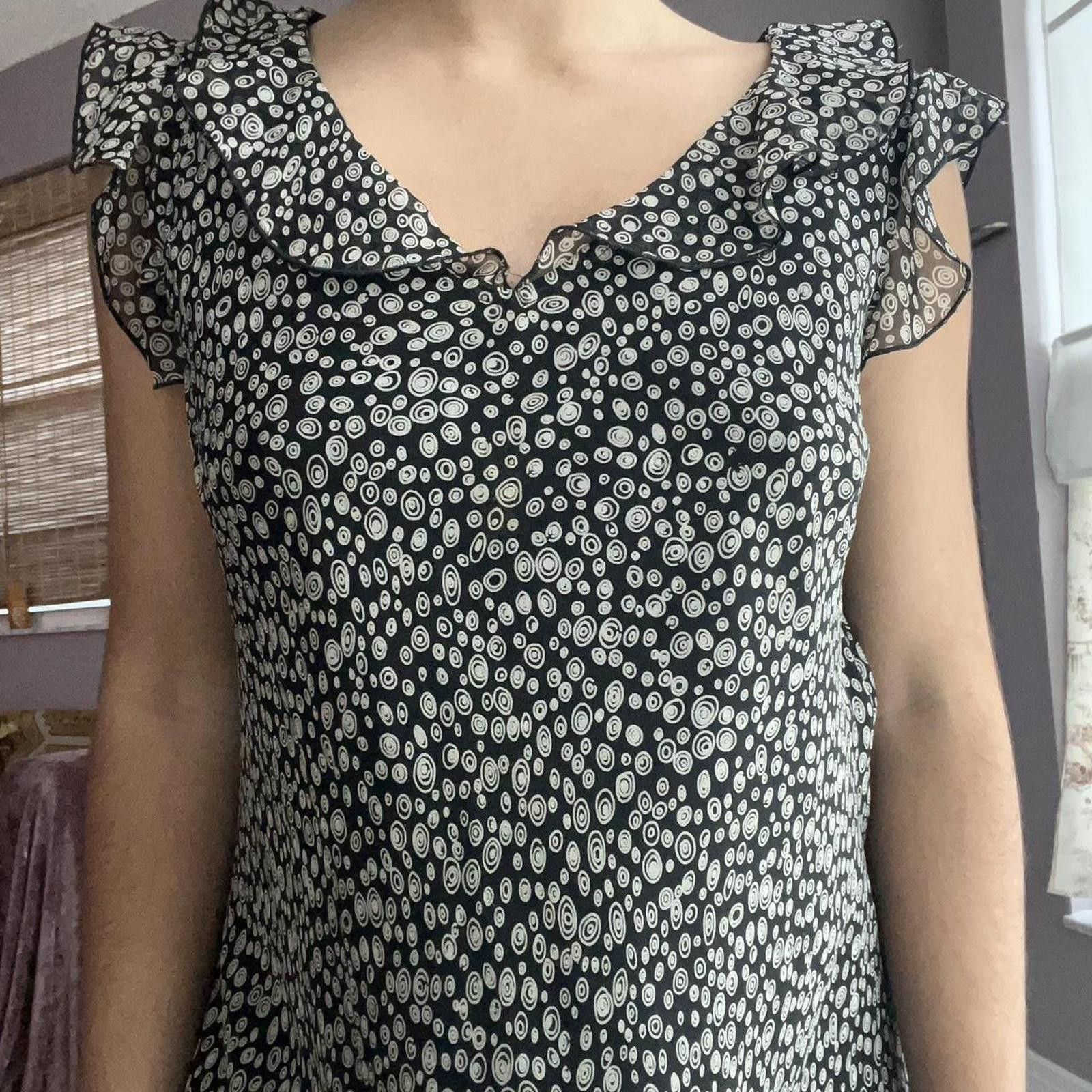 Other Floral midi dress with ruffle sleeves and V-neckline Size L / US 10 / IT 46 - 5 Thumbnail