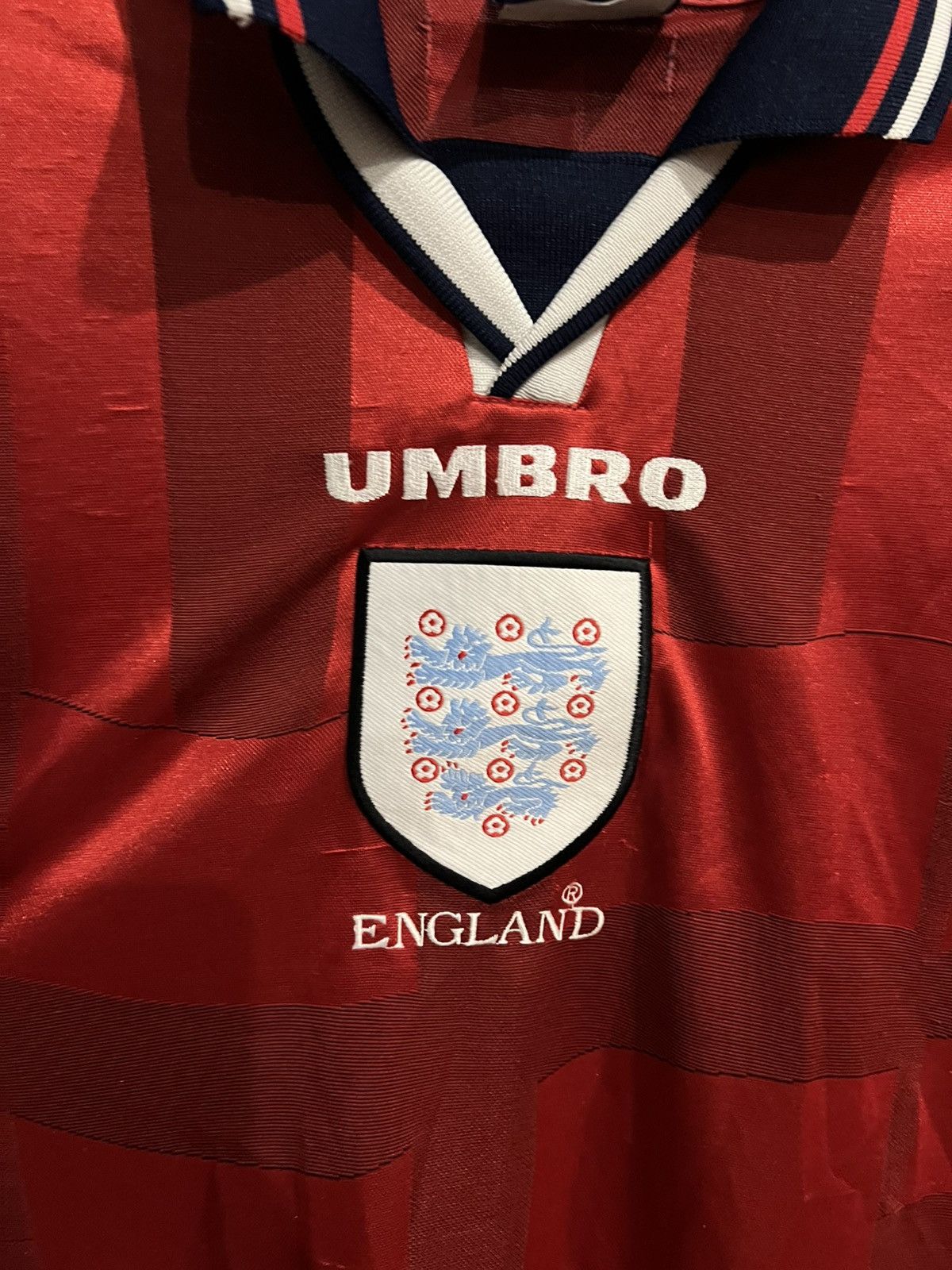 Umbro 1997/99 ENGLAND TEAM AWAY SOCCER JERSEY FOOTBALL SHIRT XL Size US XL / EU 56 / 4 - 6 Thumbnail