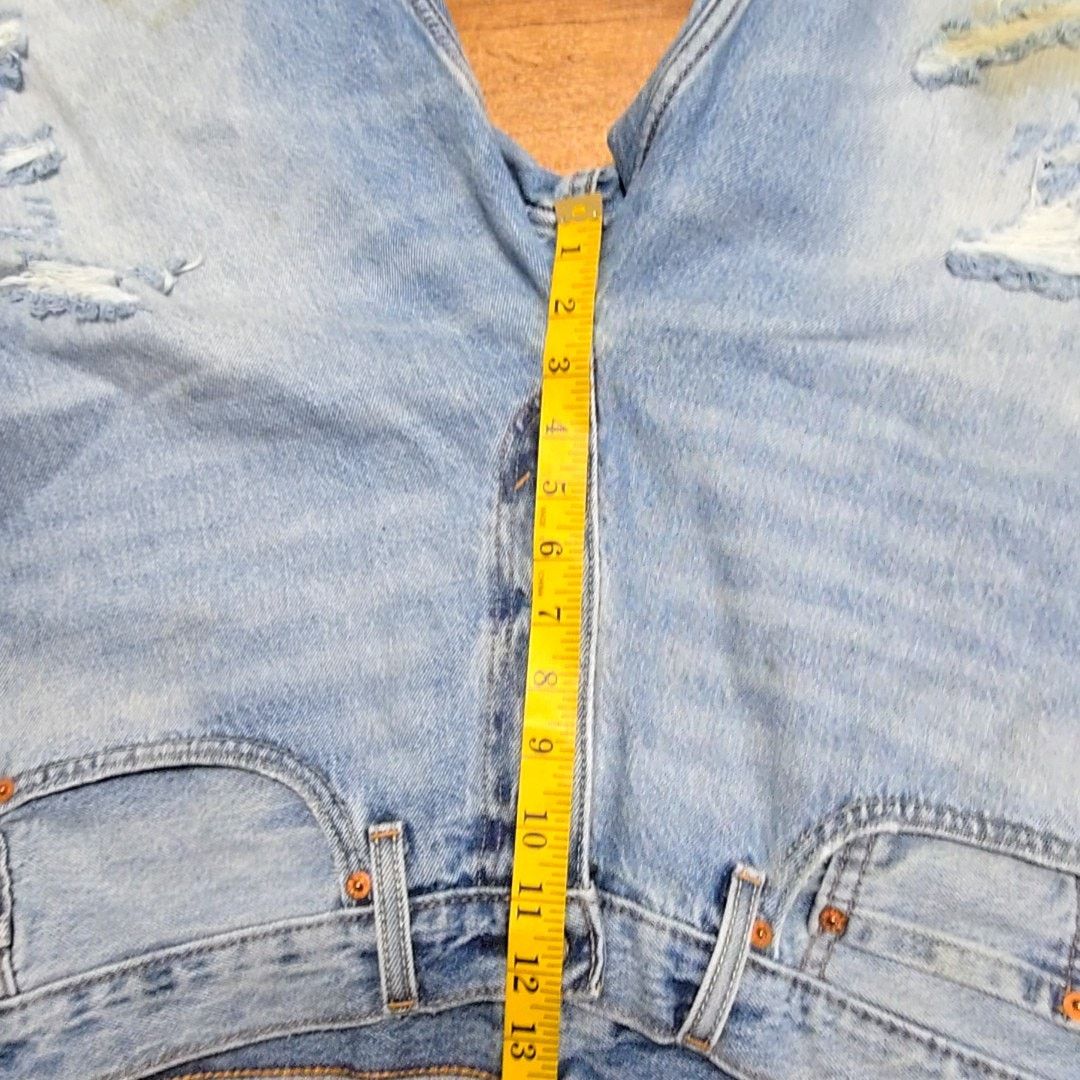 Levi's Levi's Distressed Denim Shorts Ripped Light Wash Blue 34 Size US 34 / EU 50 - 9 Thumbnail
