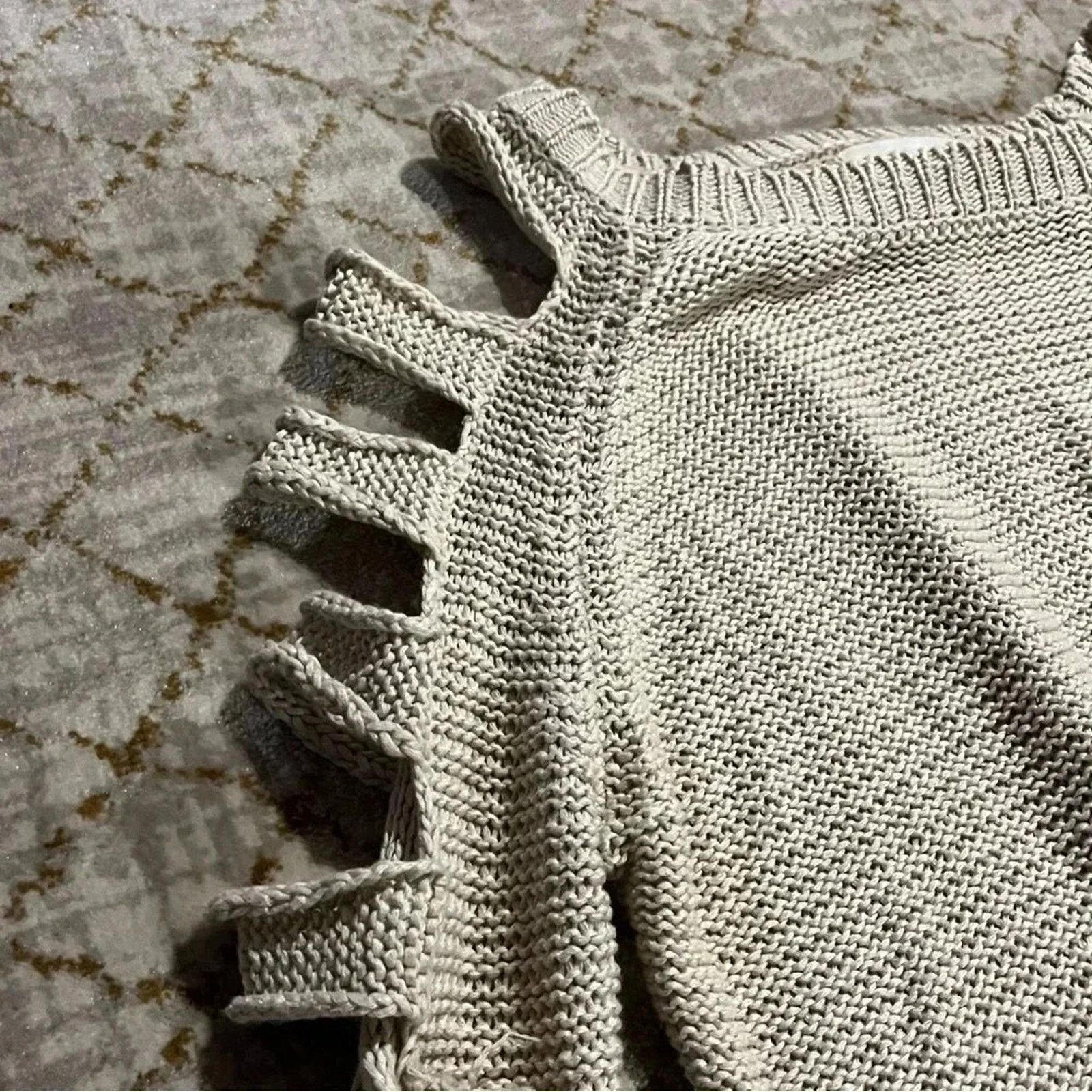 Other Aryn K. Cole Shoulder Knitted Sweater Pullover Size XS Size XS / US 0-2 / IT 36-38 - 2 Thumbnail