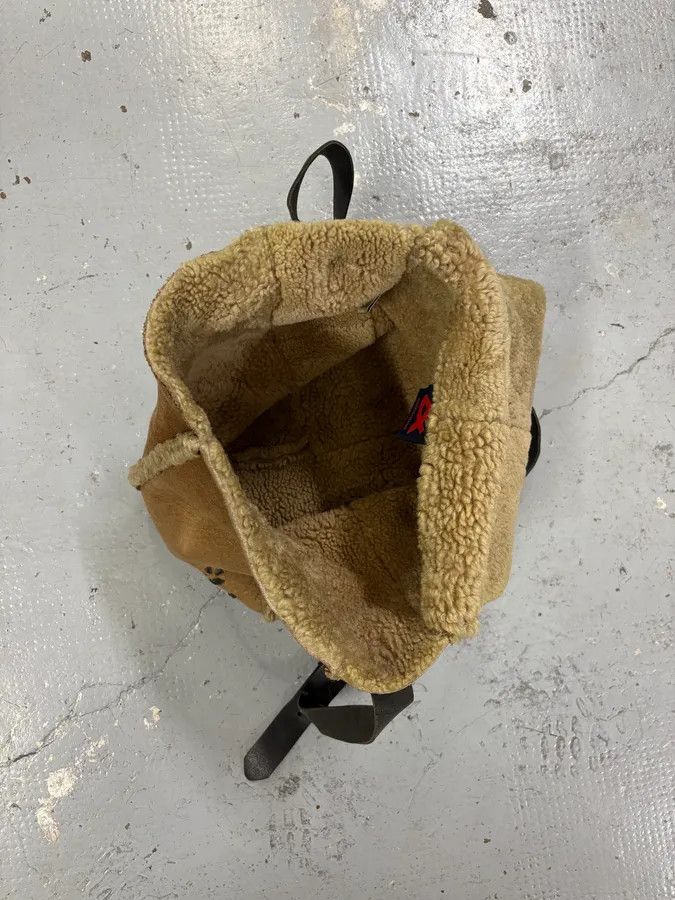 Dolce & Gabbana 2000s Dolce & Gabbana Shearling Beige Shoulder Bag Size ONE SIZE - 5 Thumbnail