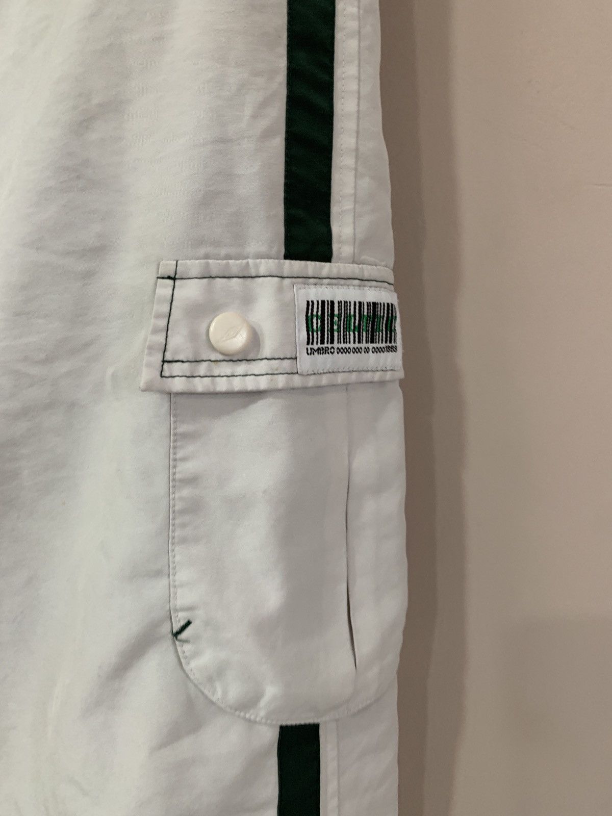 Umbro Vintage Glasgow Celtic Umbro soccer breeches shorts Size US 34 / EU 50 - 16 Thumbnail