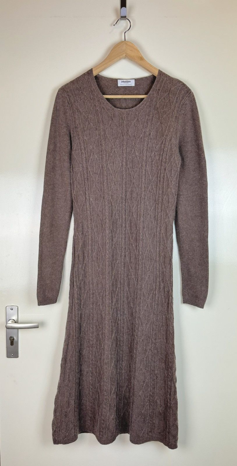 Johnstons Of Elgin Johnstons of Elgin Cashmere Silk Cable Knit Sweater Dress M Size M / US 6-8 / IT 42-44 - 1 Thumbnail