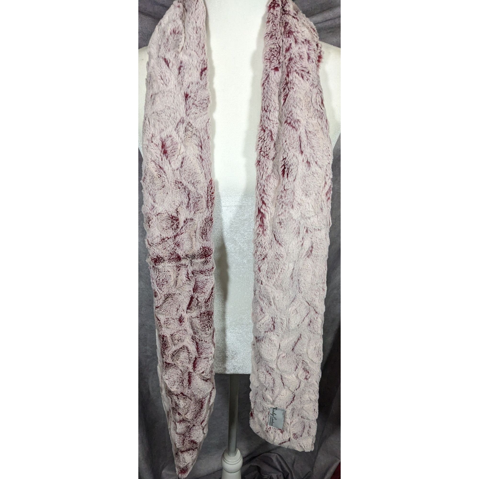 Other Minky Couture Pink Textured Plush Scarf Size ONE SIZE - 6 Thumbnail
