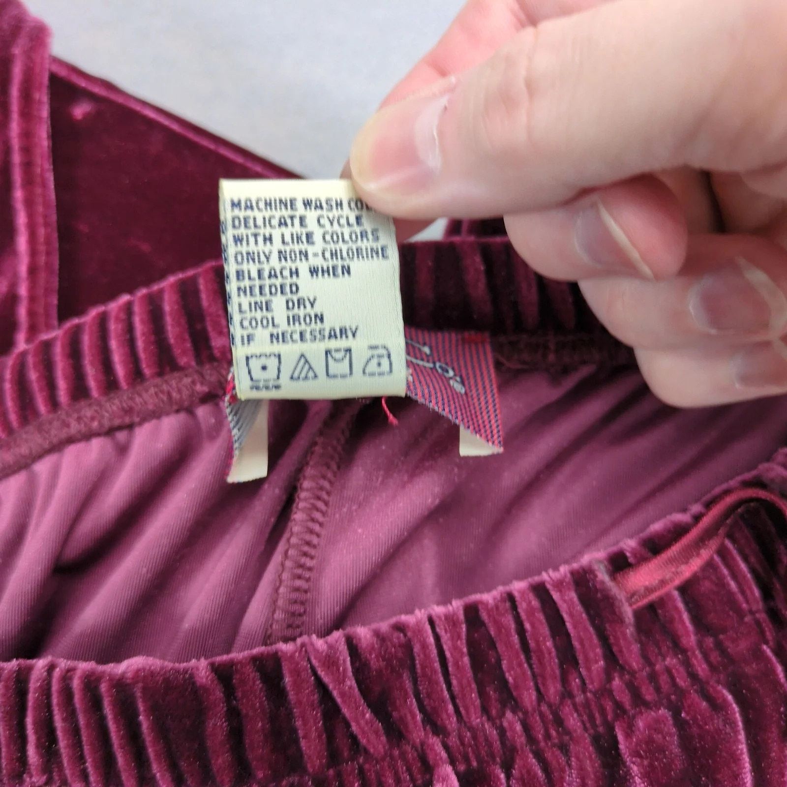 Denim & Co. Denim & Co 3pc Burgundy Velour Outfit: Shirt Skirt Pants M Size M / US 6-8 / IT 42-44 - 9 Thumbnail