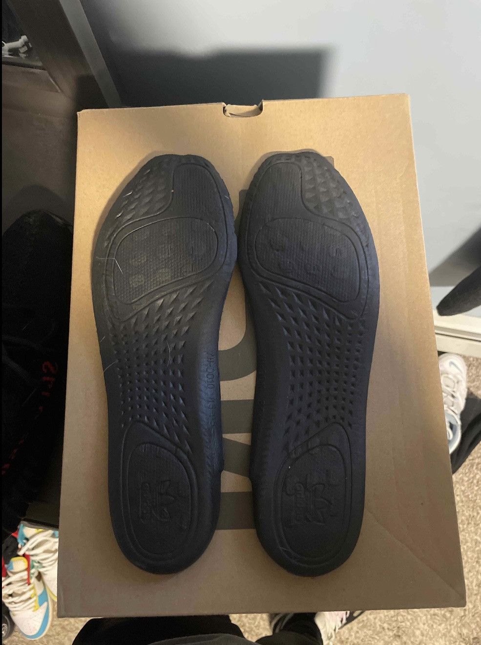 Yeezy Yeezy Breds Size 9.5 Size US 9.5 / EU 42-43 - 4 Thumbnail